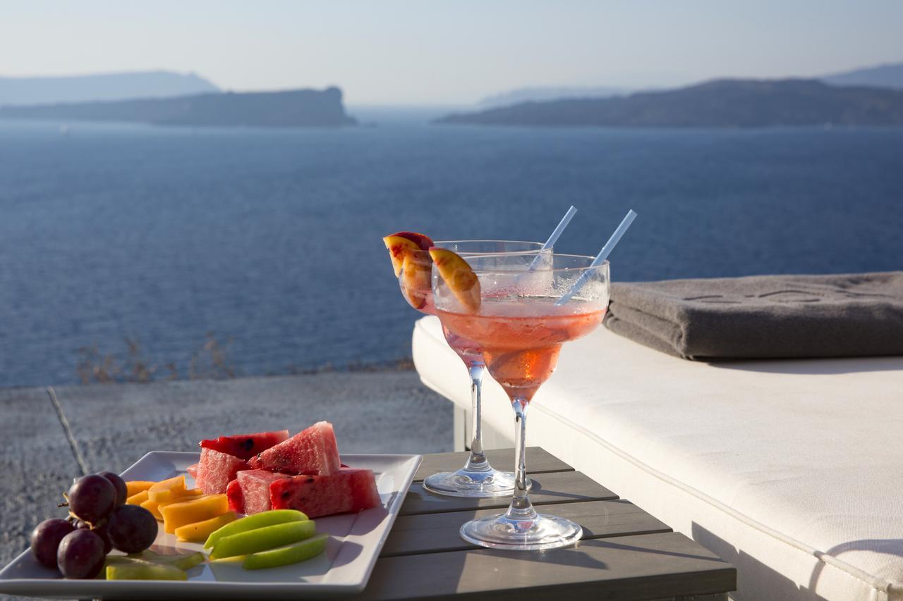 Akrotiri Cove Villa
