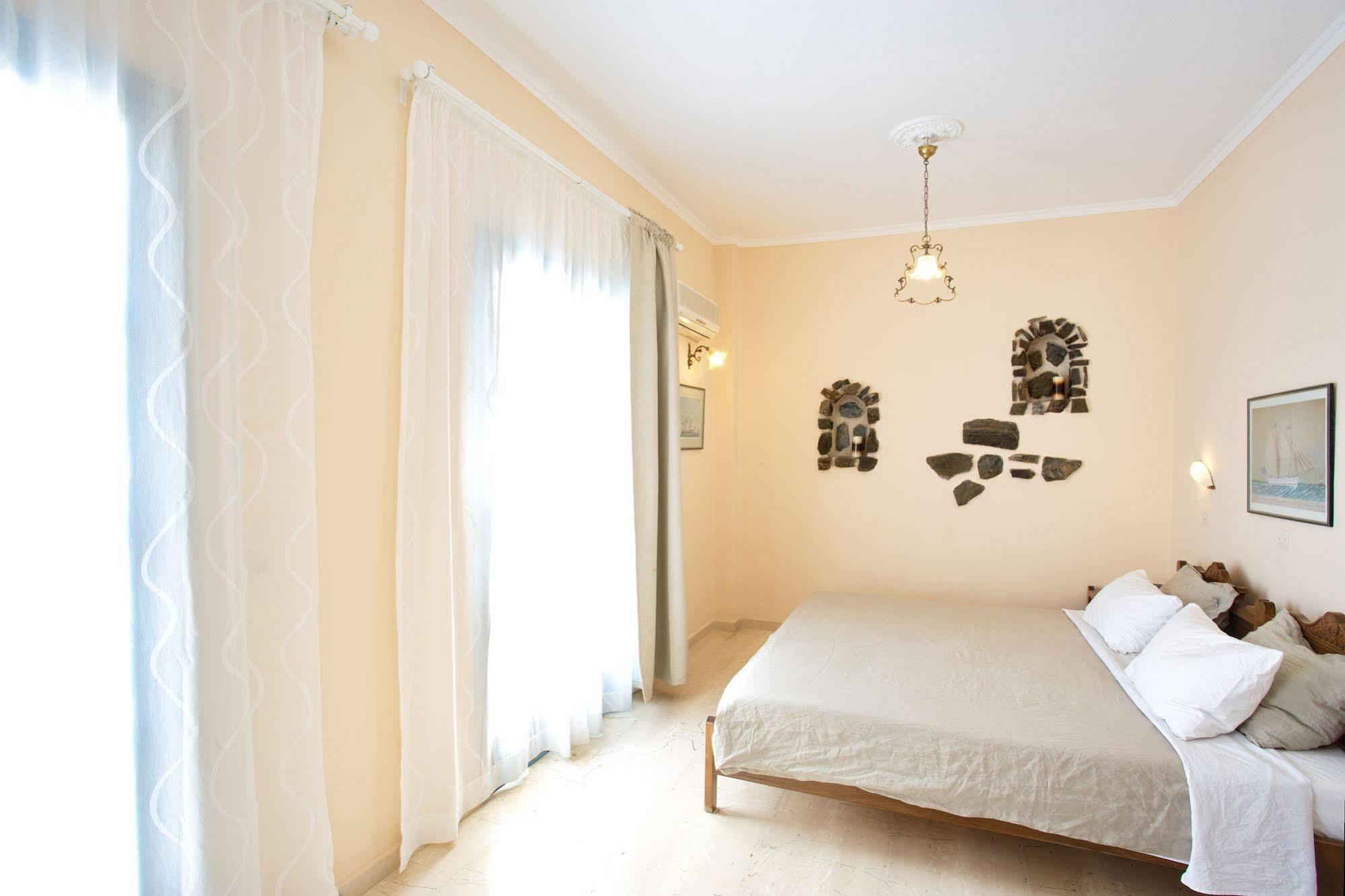 The Boathouse Hotel 3*