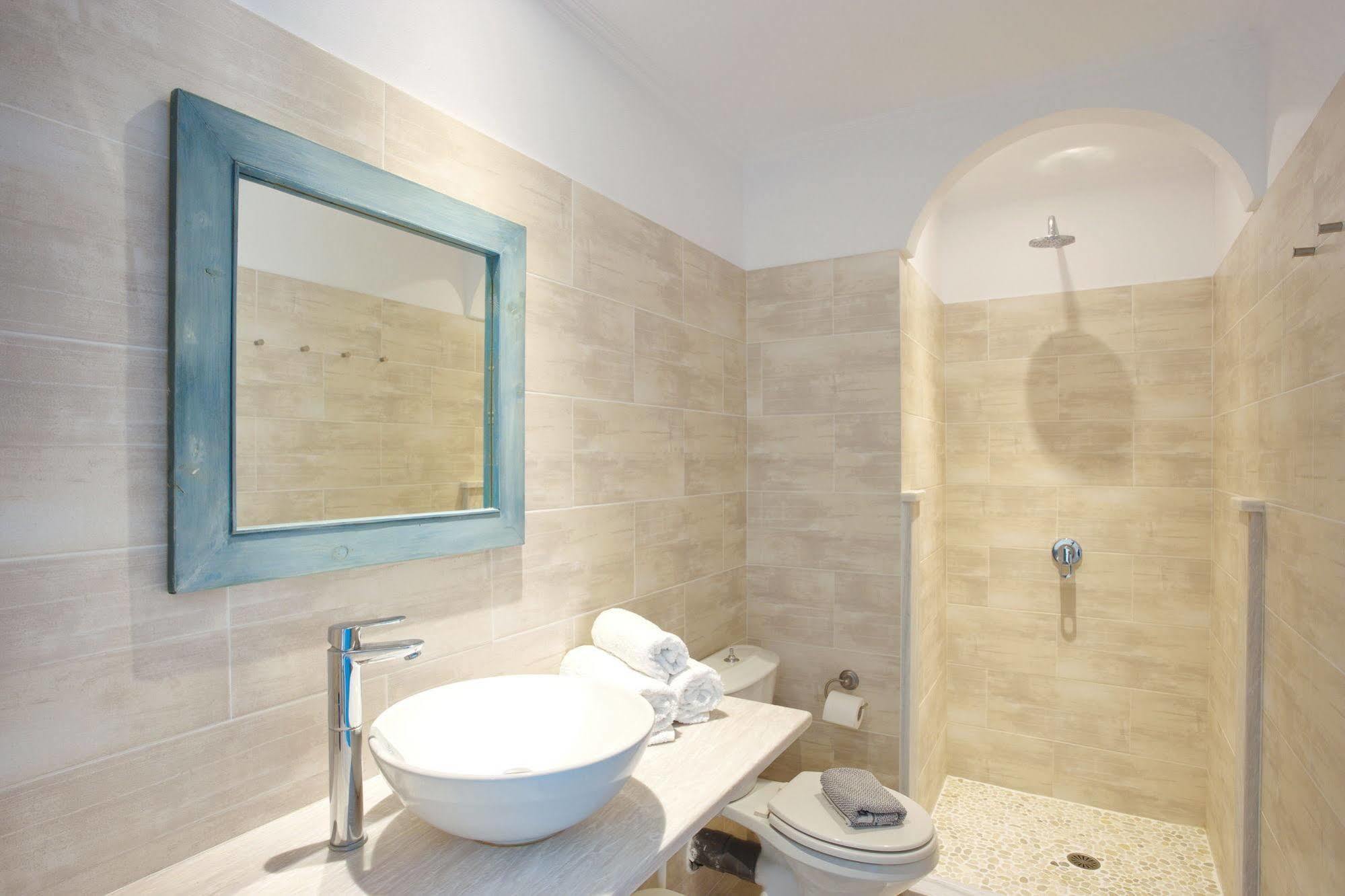 The Boathouse Hotel 3*