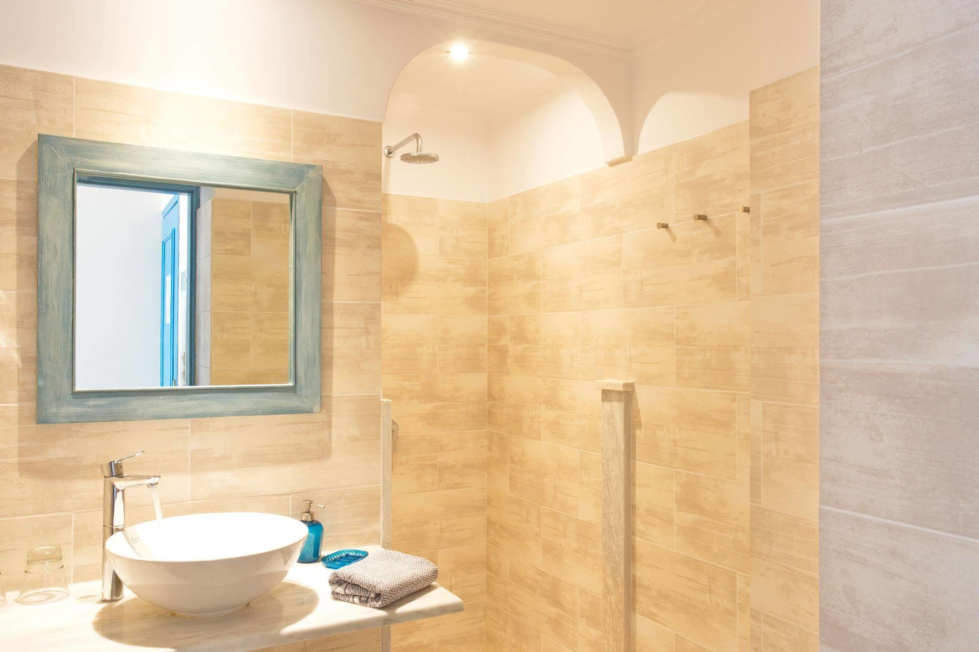The Boathouse Hotel 3*