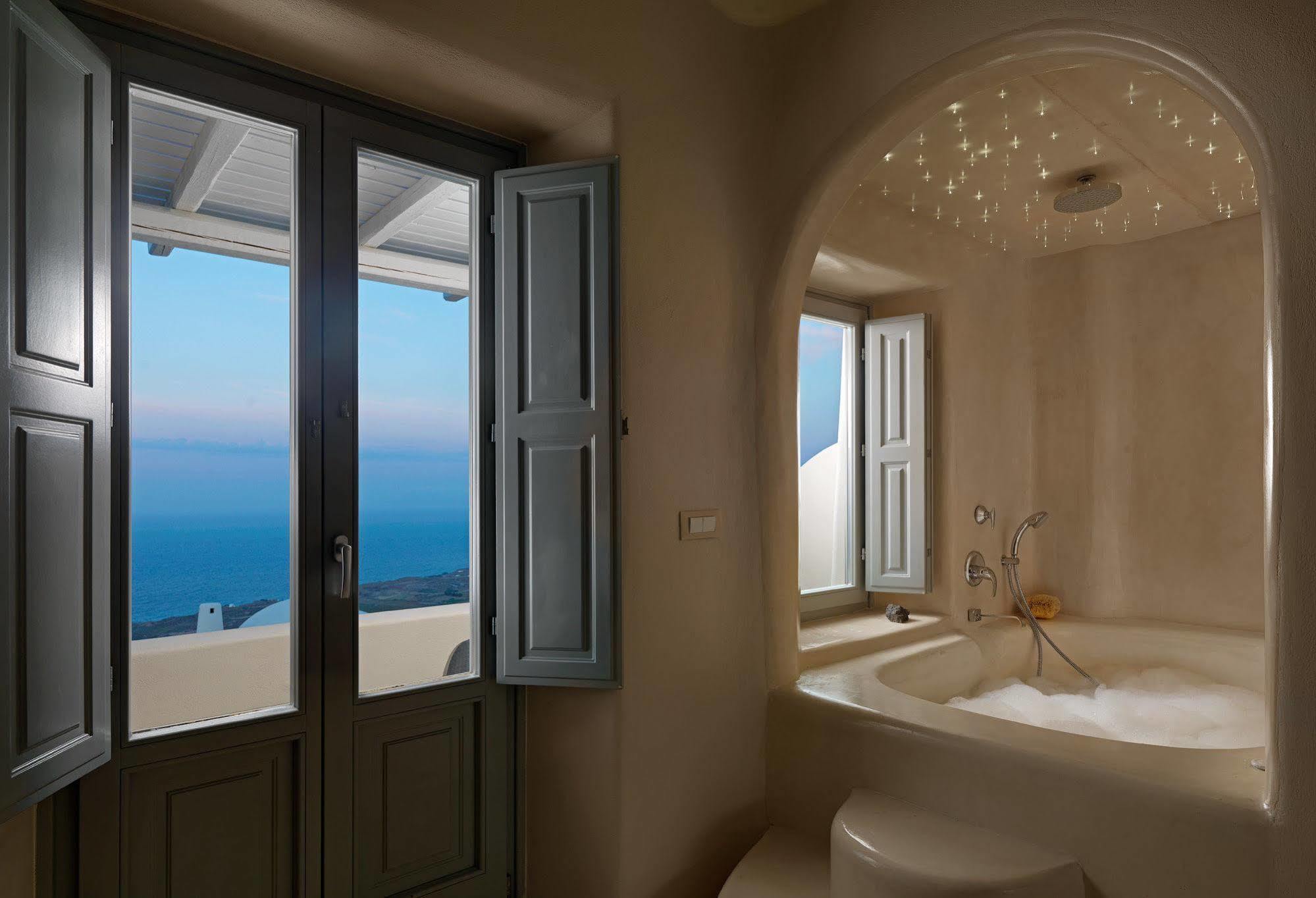 Hotel Dome Santorini 4*