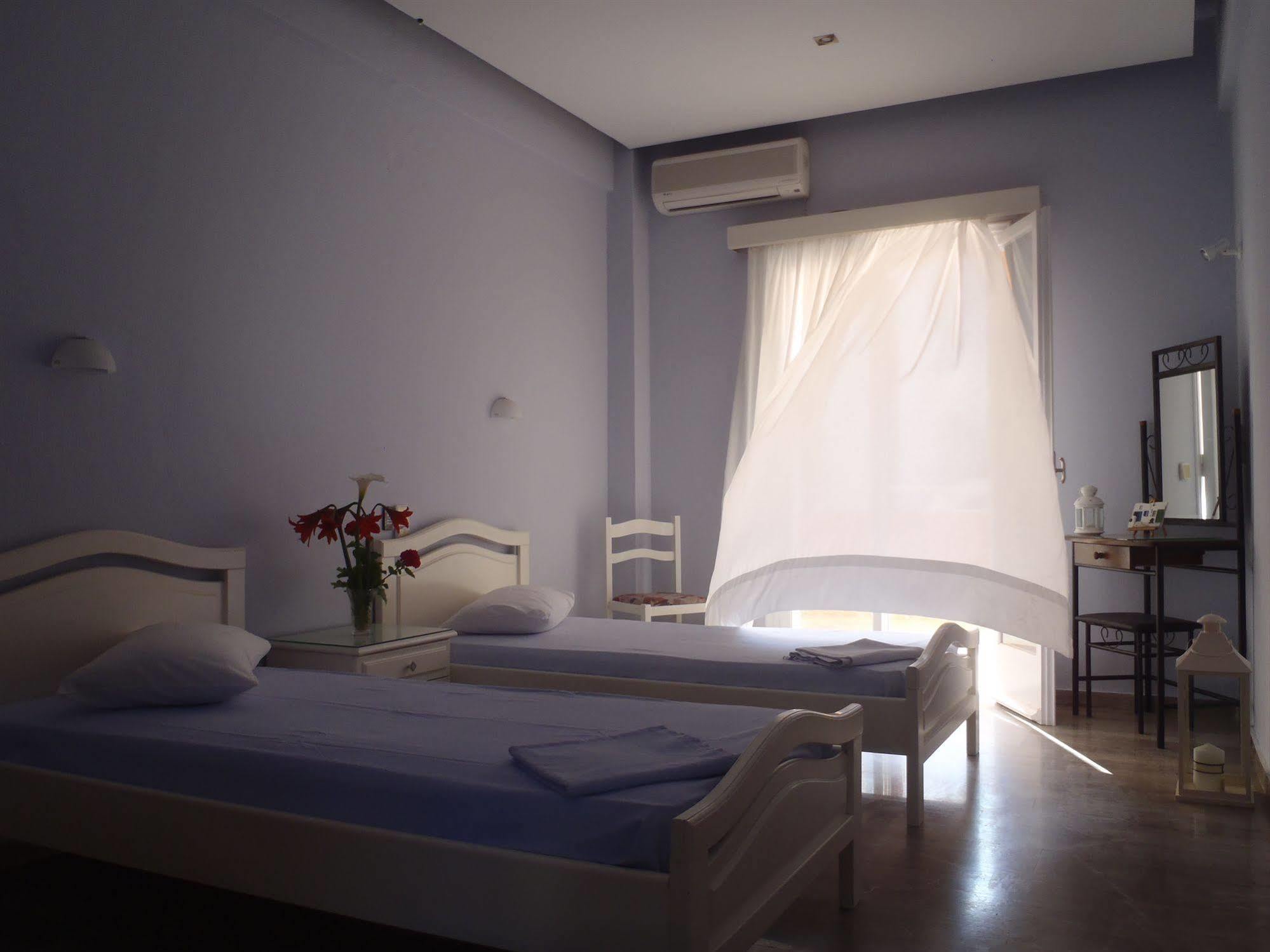 Apartment Argiris Kamari (Santorini)