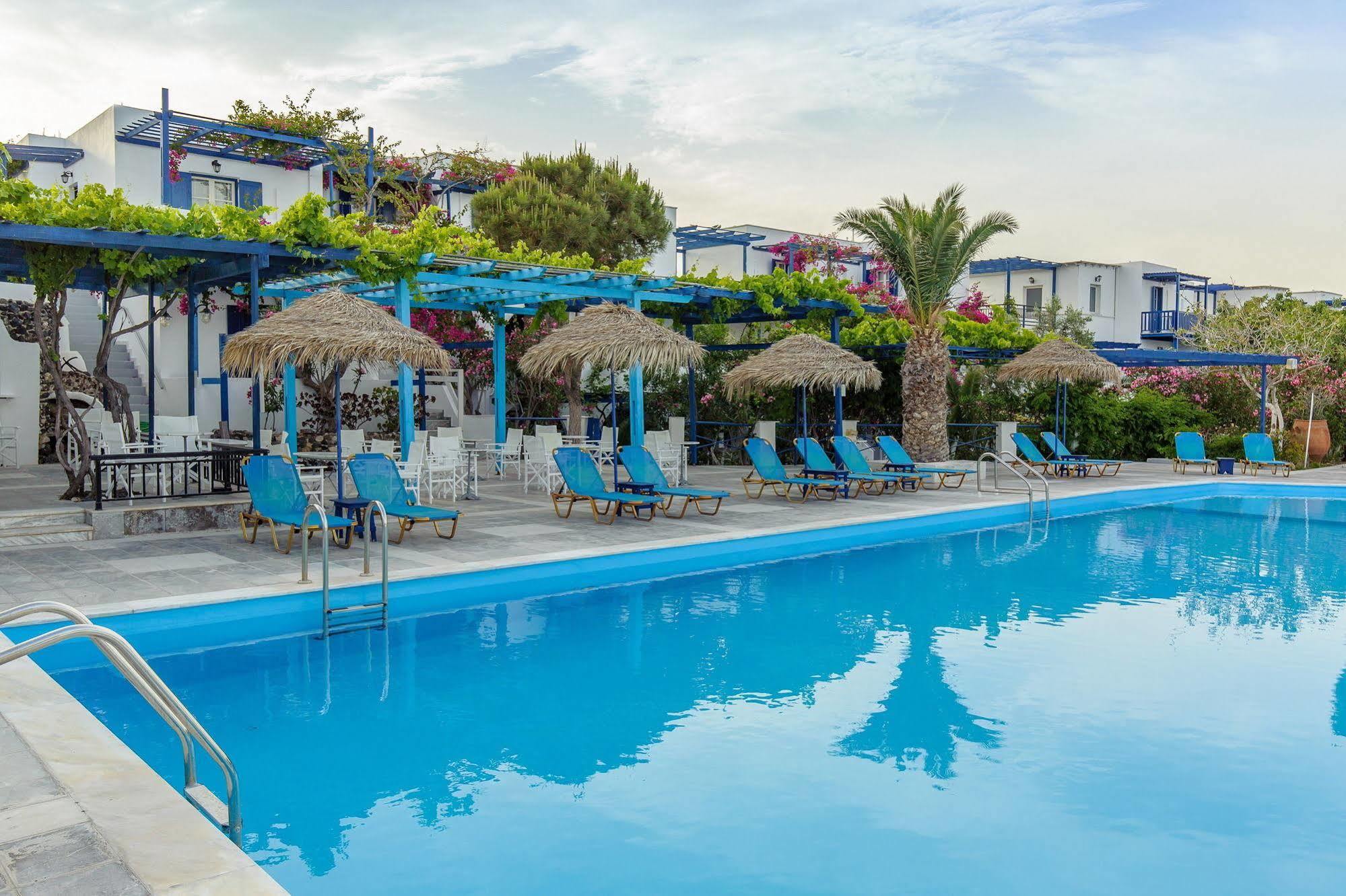 Rivari Santorini Hotel 3*