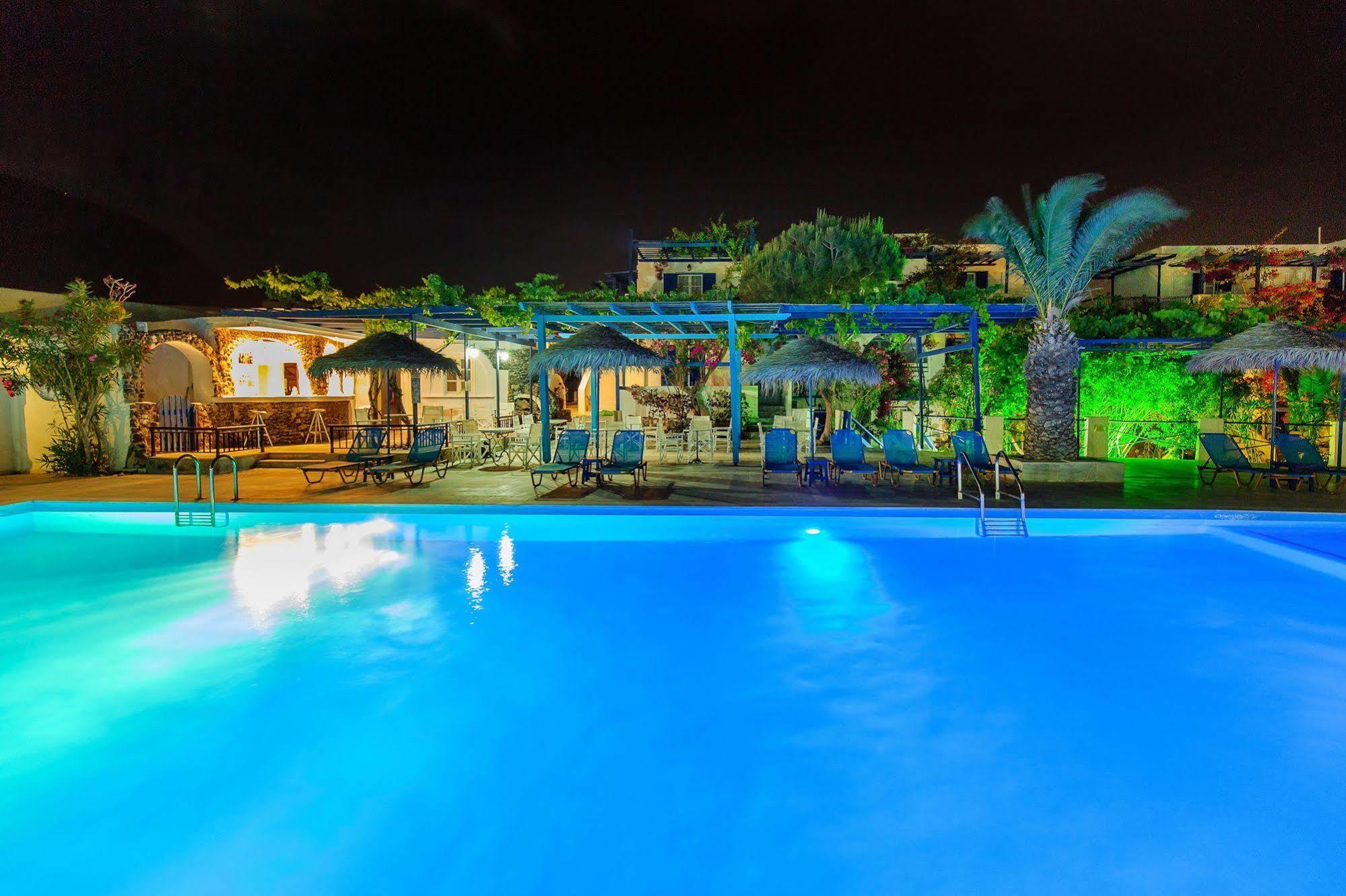 Rivari Santorini Hotel 3*