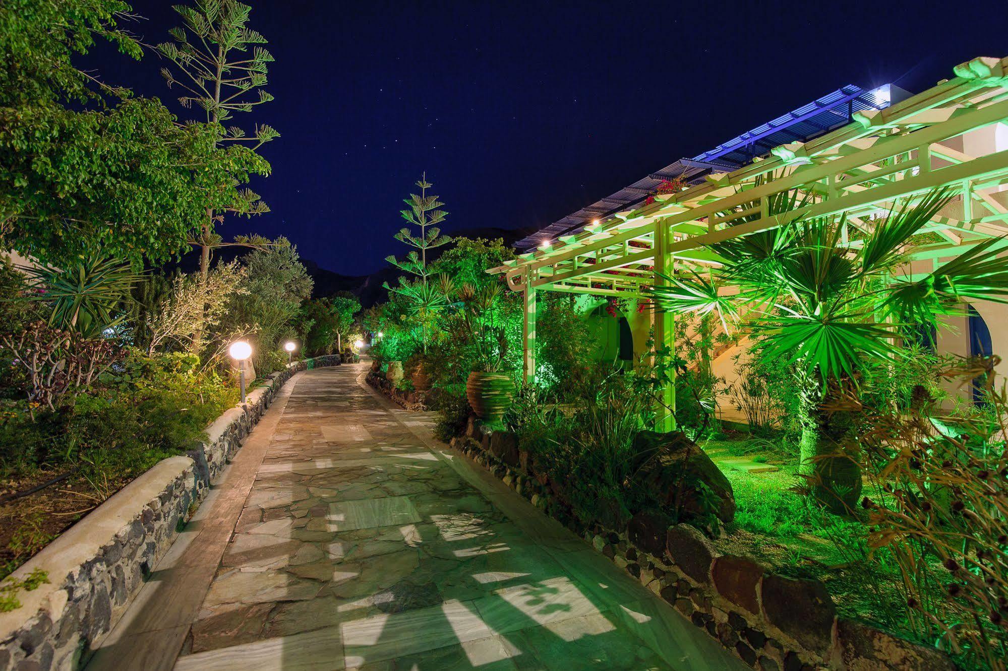 Rivari Santorini Hotel 3*