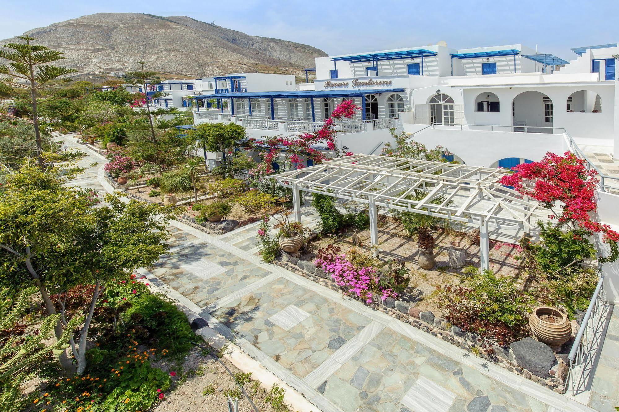 Rivari Santorini 3* Kamári