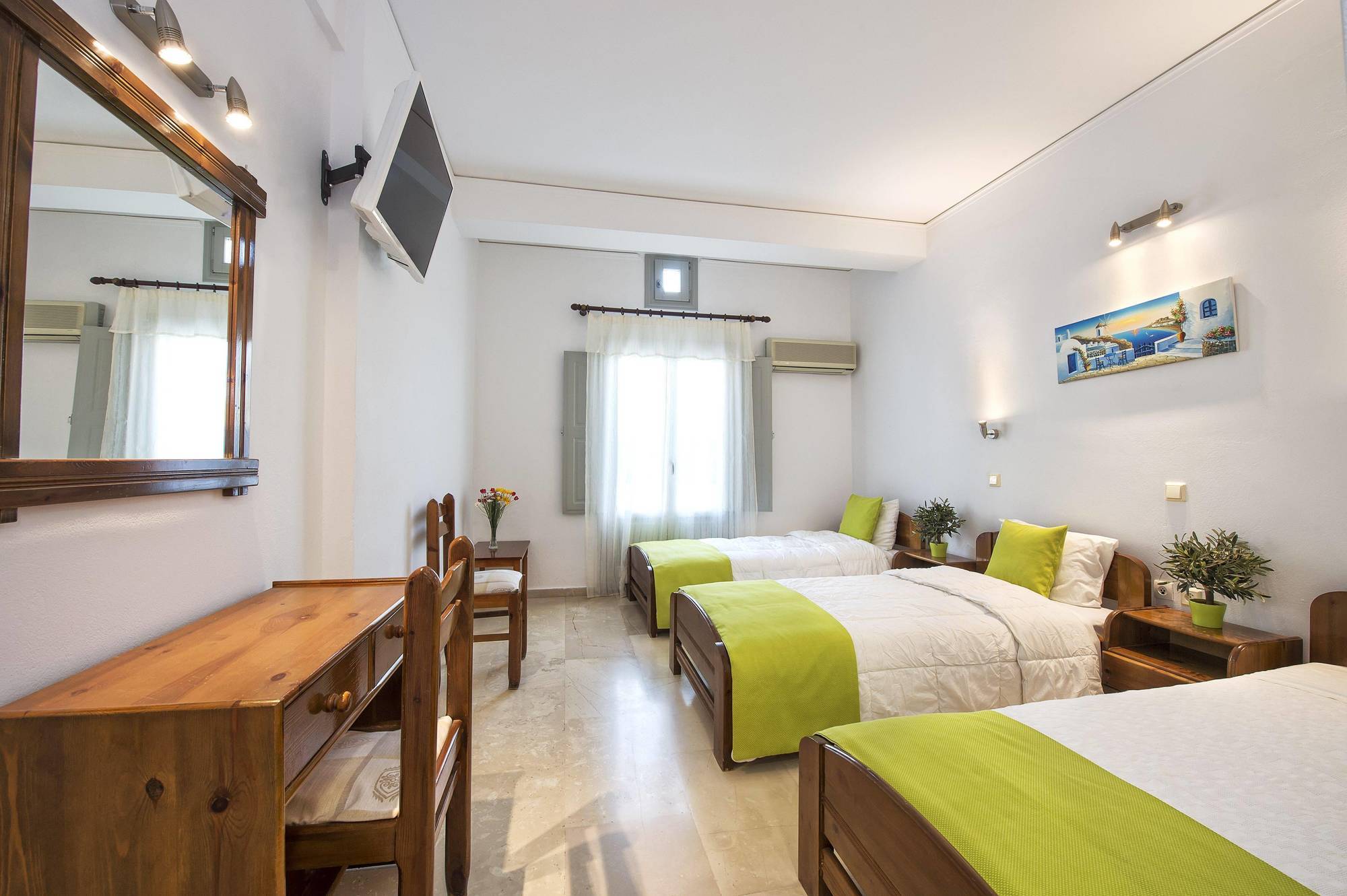 Hotel Makarios
