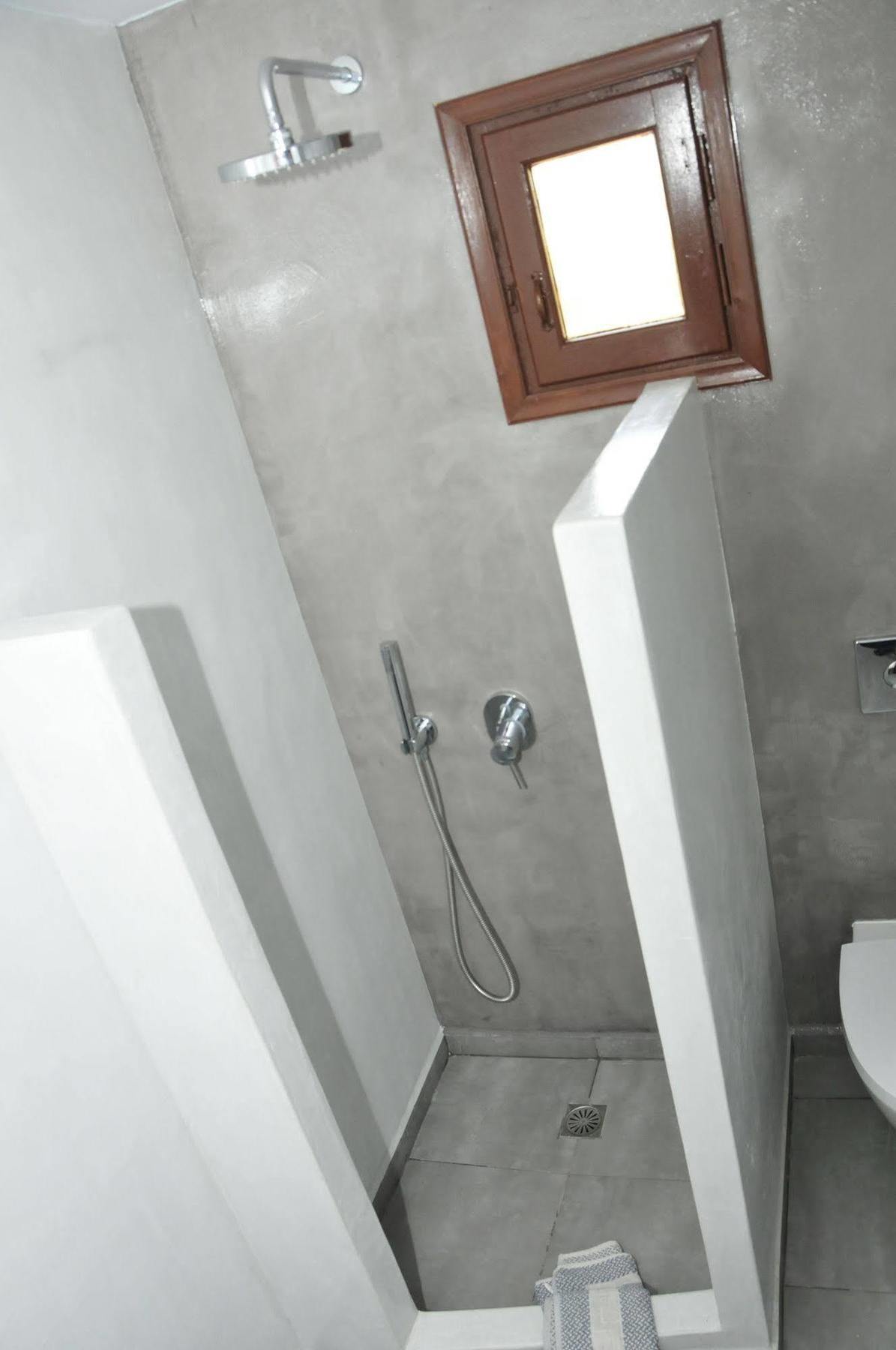 Anessis Aparthotel