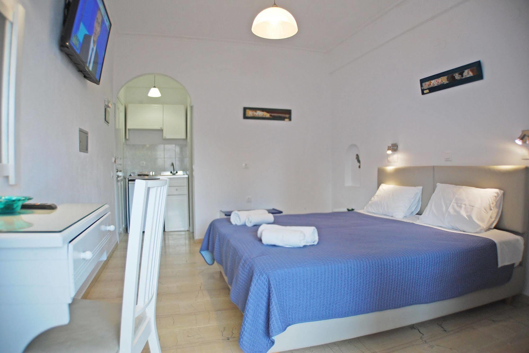 Aparthotel Aretousa 3*