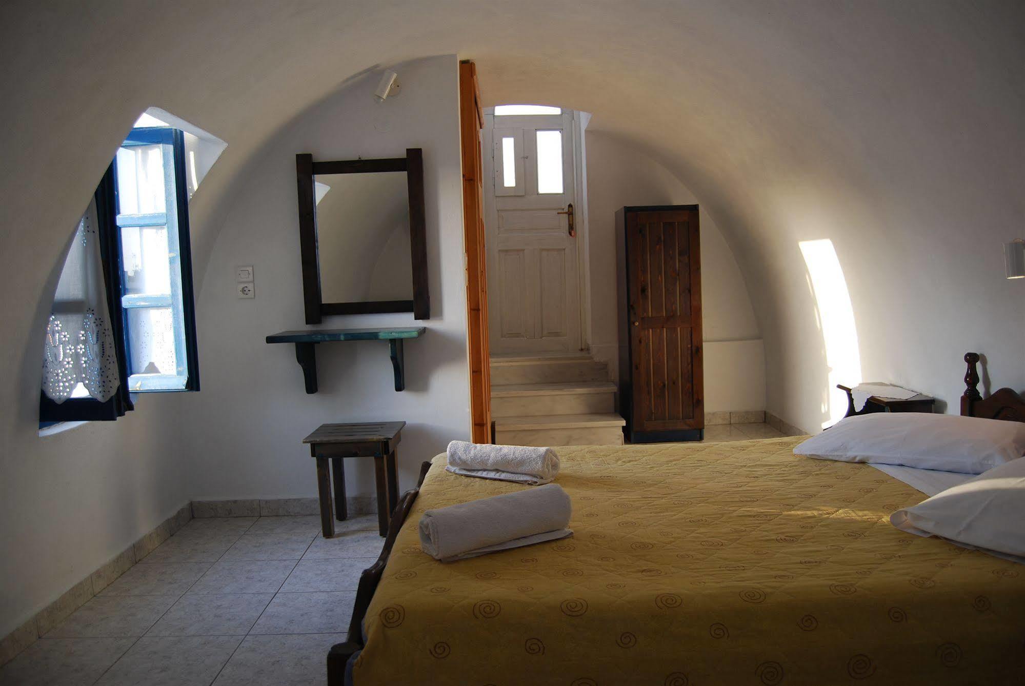Aparthotel Aretousa Perissa (Santorini)
