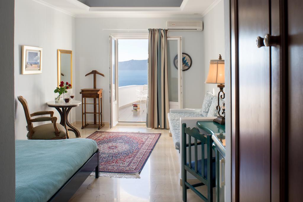 Renos Hotel