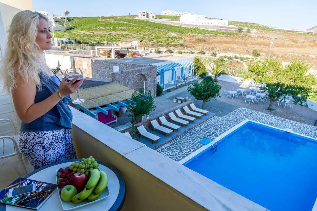 Hotel Zorbas Santorini 3*