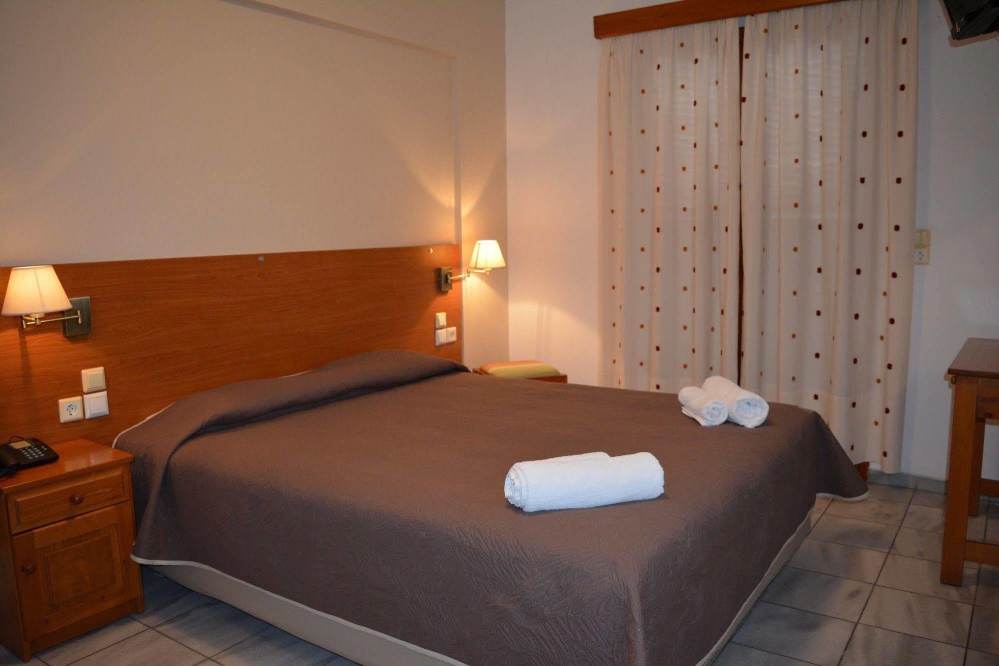 Aparthotel Anemomilos Fira (Santorini)
