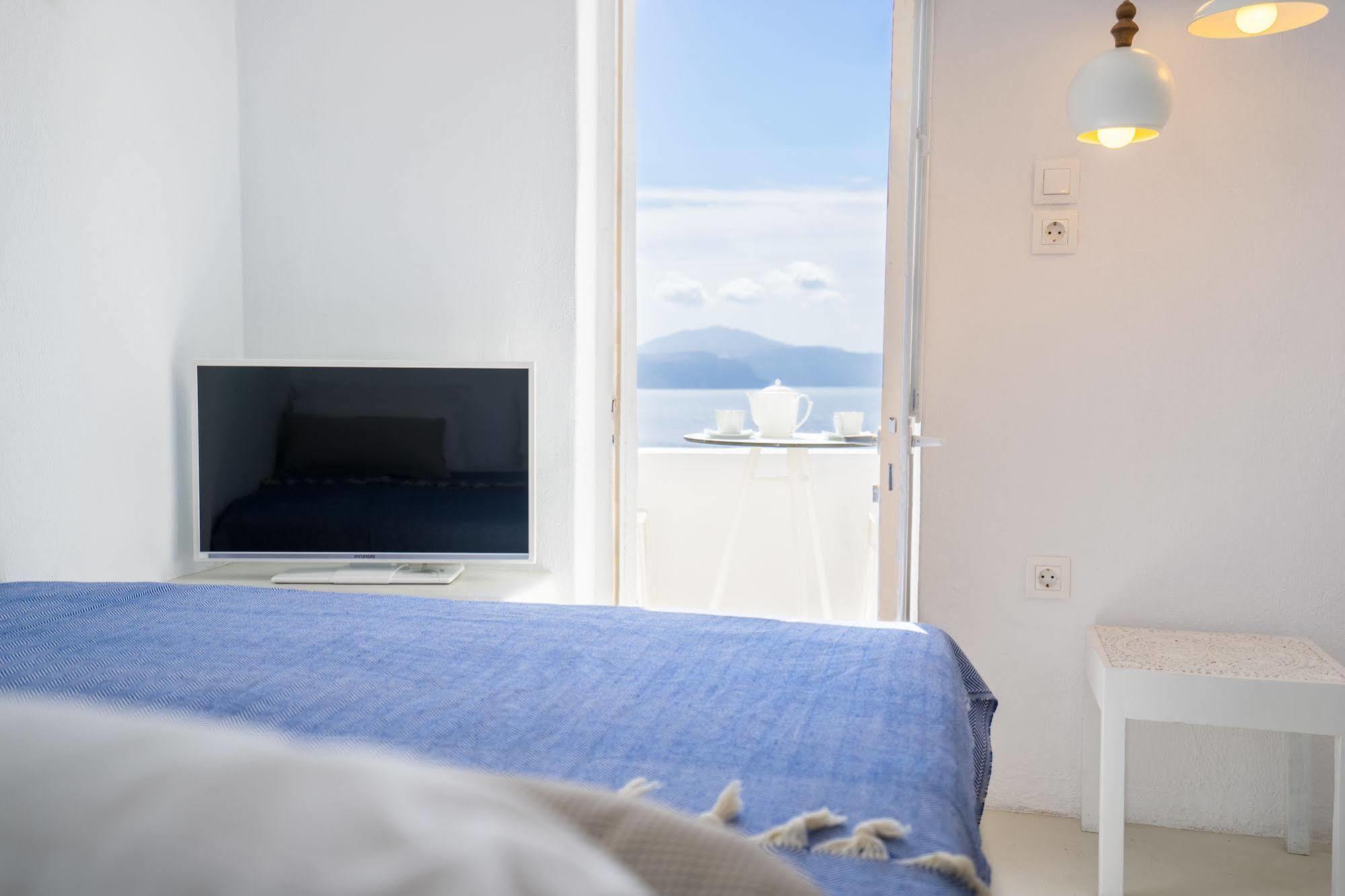 Canvas Villa Oia (Santorini)