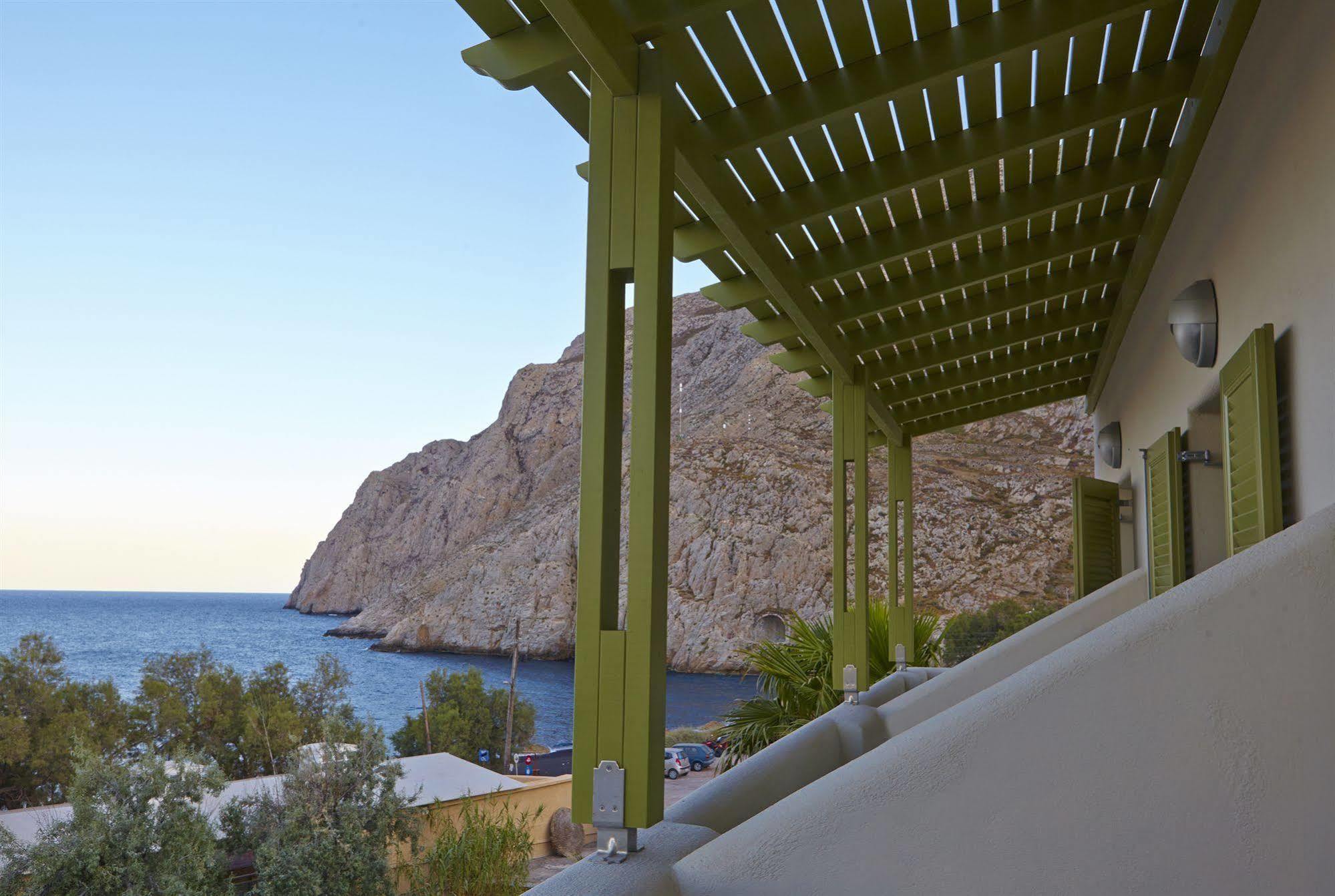 Marios Kamari (Santorini)