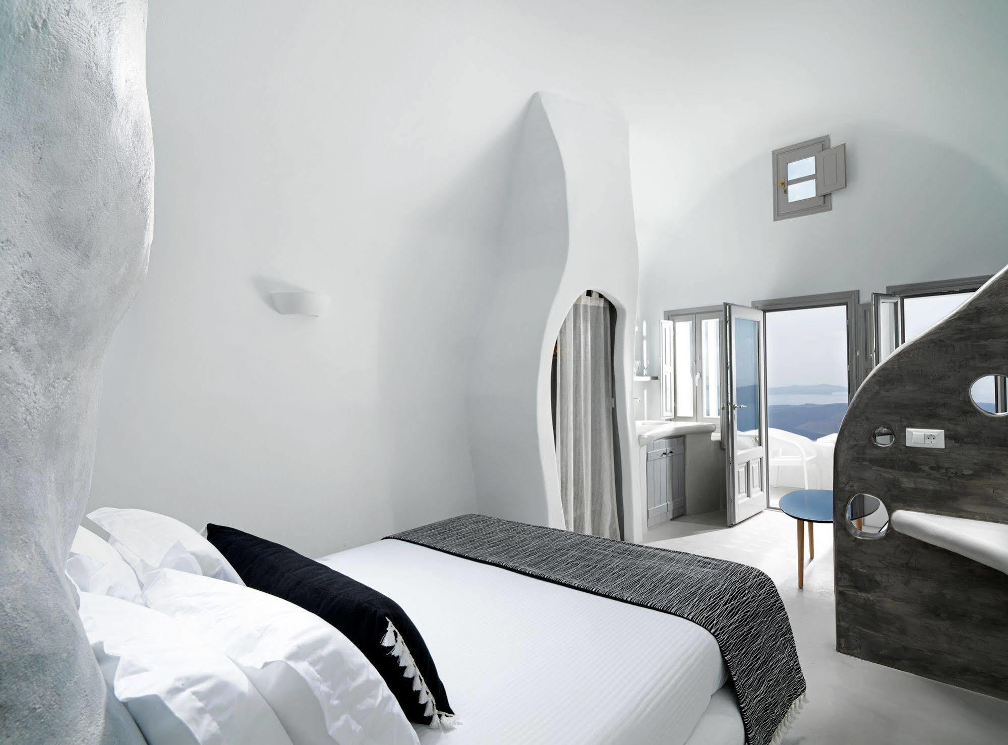 Tholos 4* Imerovigli (Santorini)