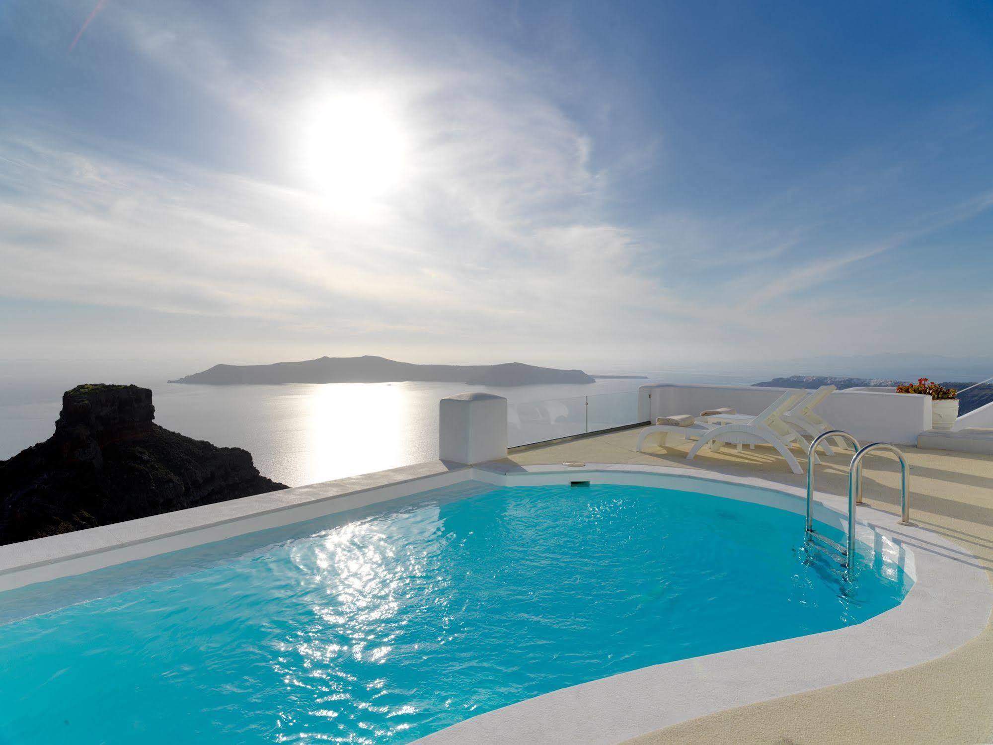 Tholos Hotel