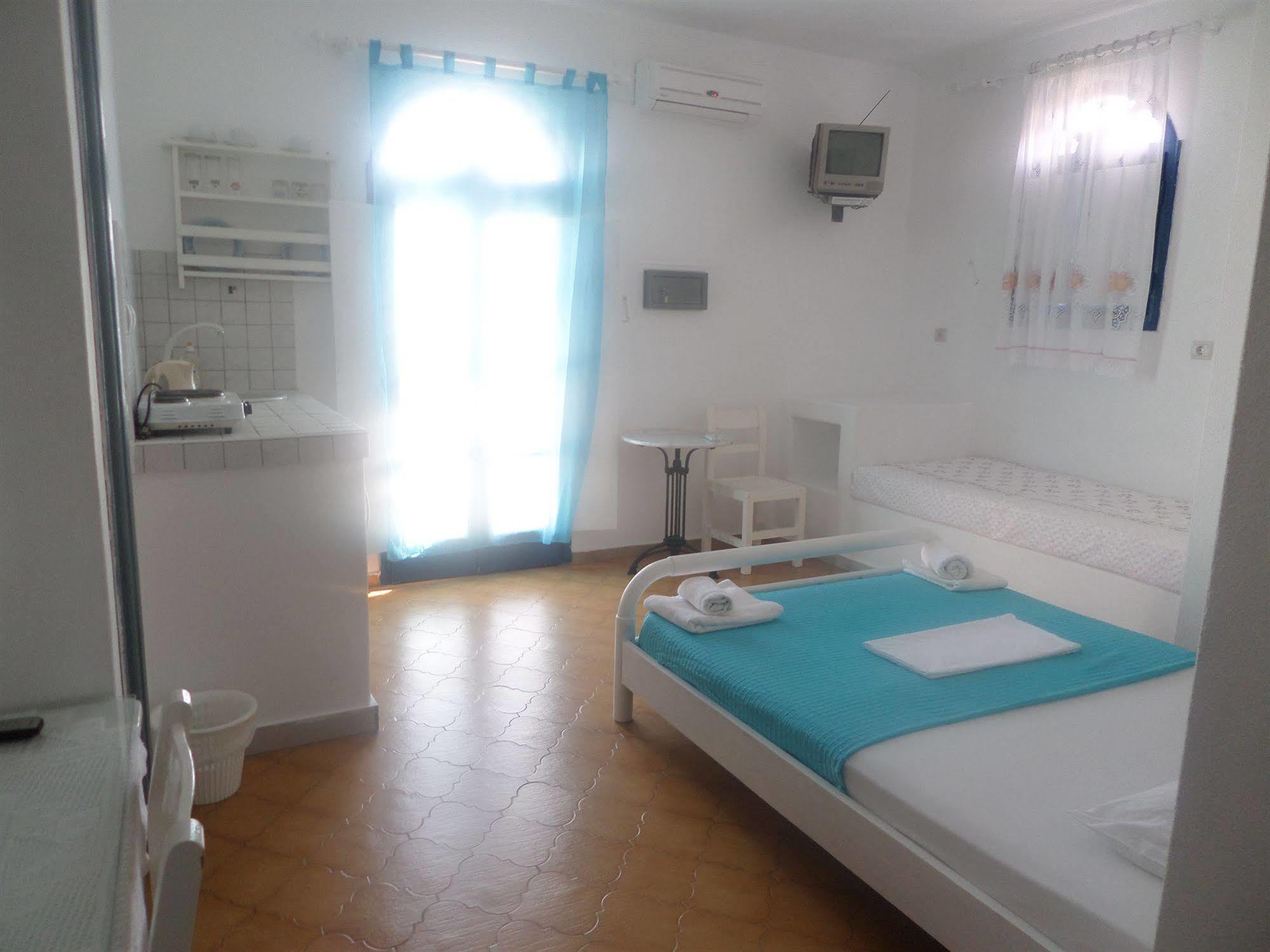Princess Santorini Aparthotel
