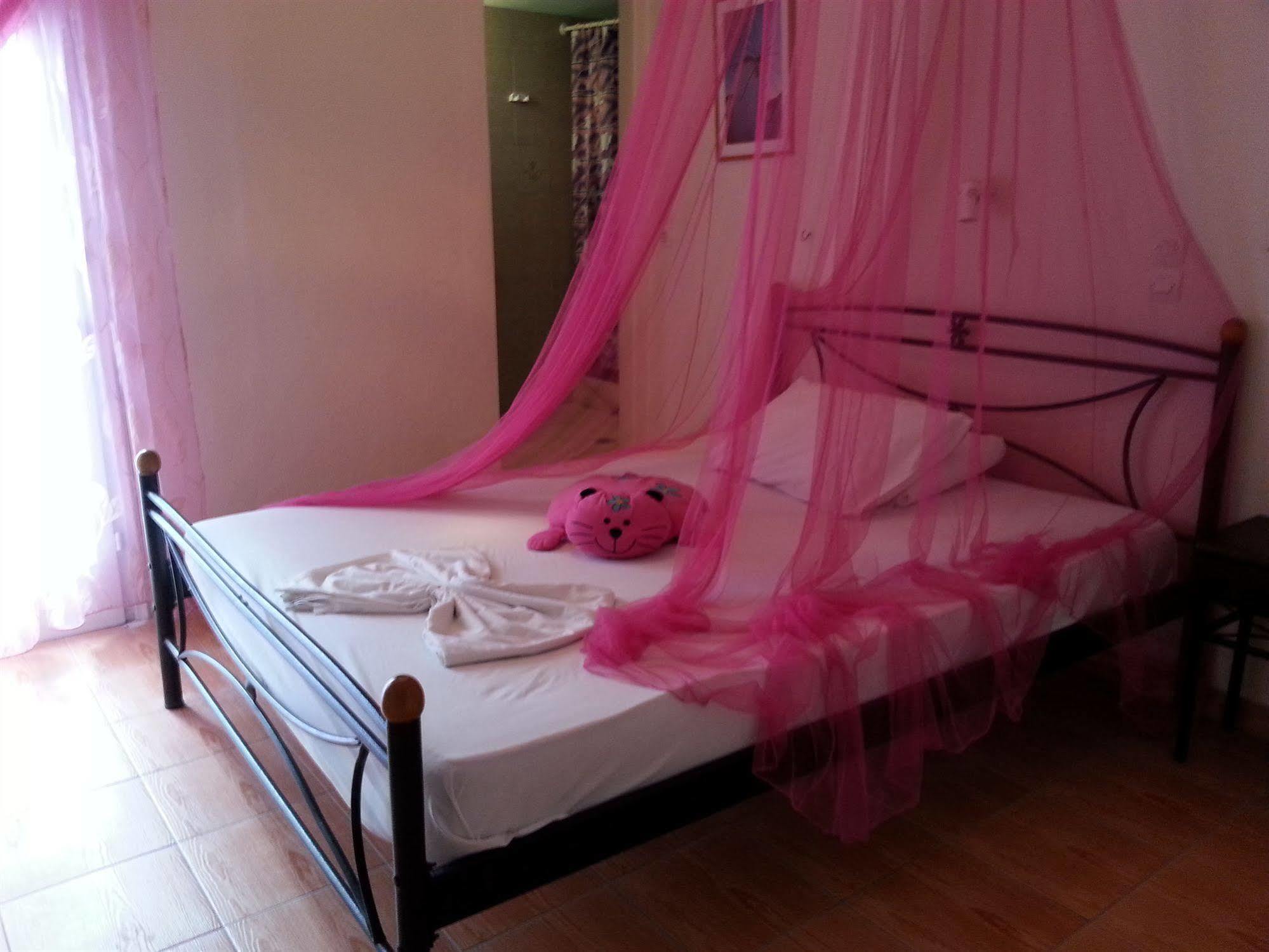 Guest house Livadaros