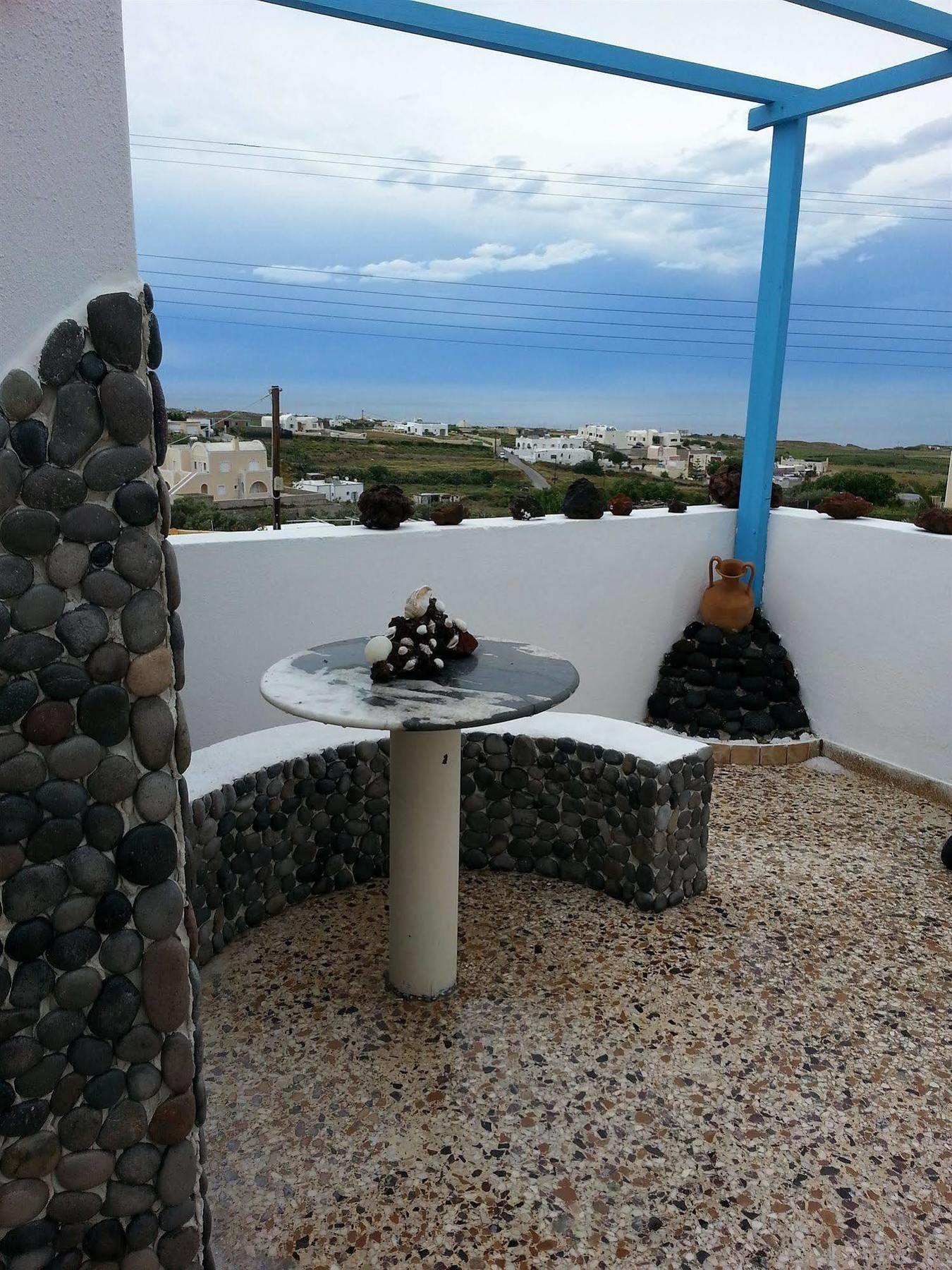 Livadaros 2* Karterados (Santorini)