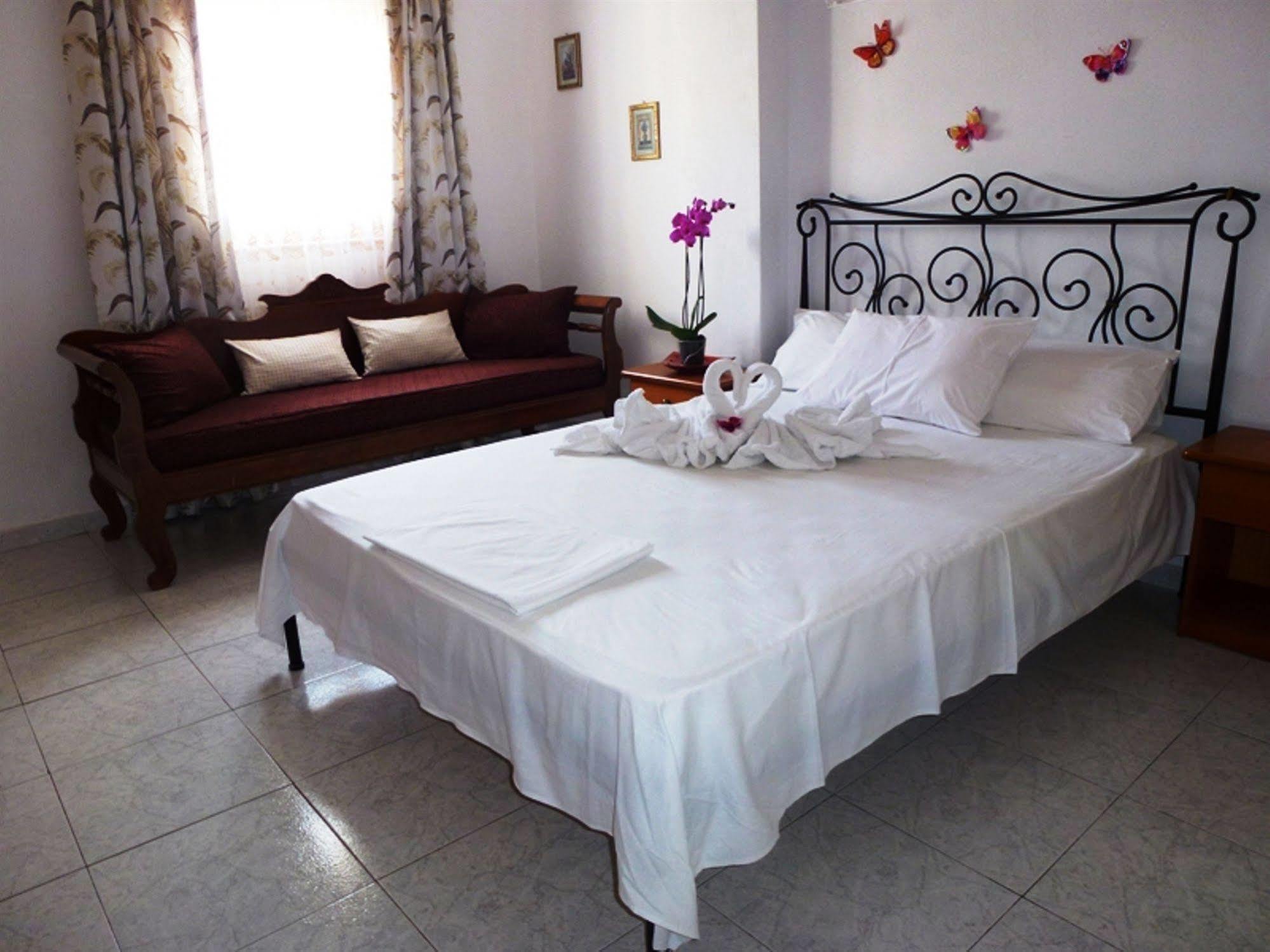 Aparthotel Atalos 3*