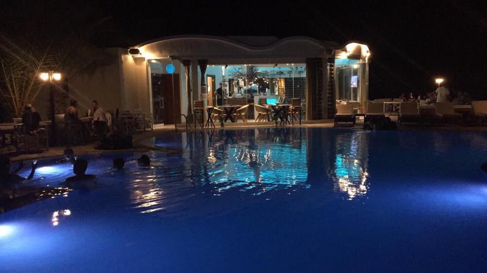 Manos Hotel 4*