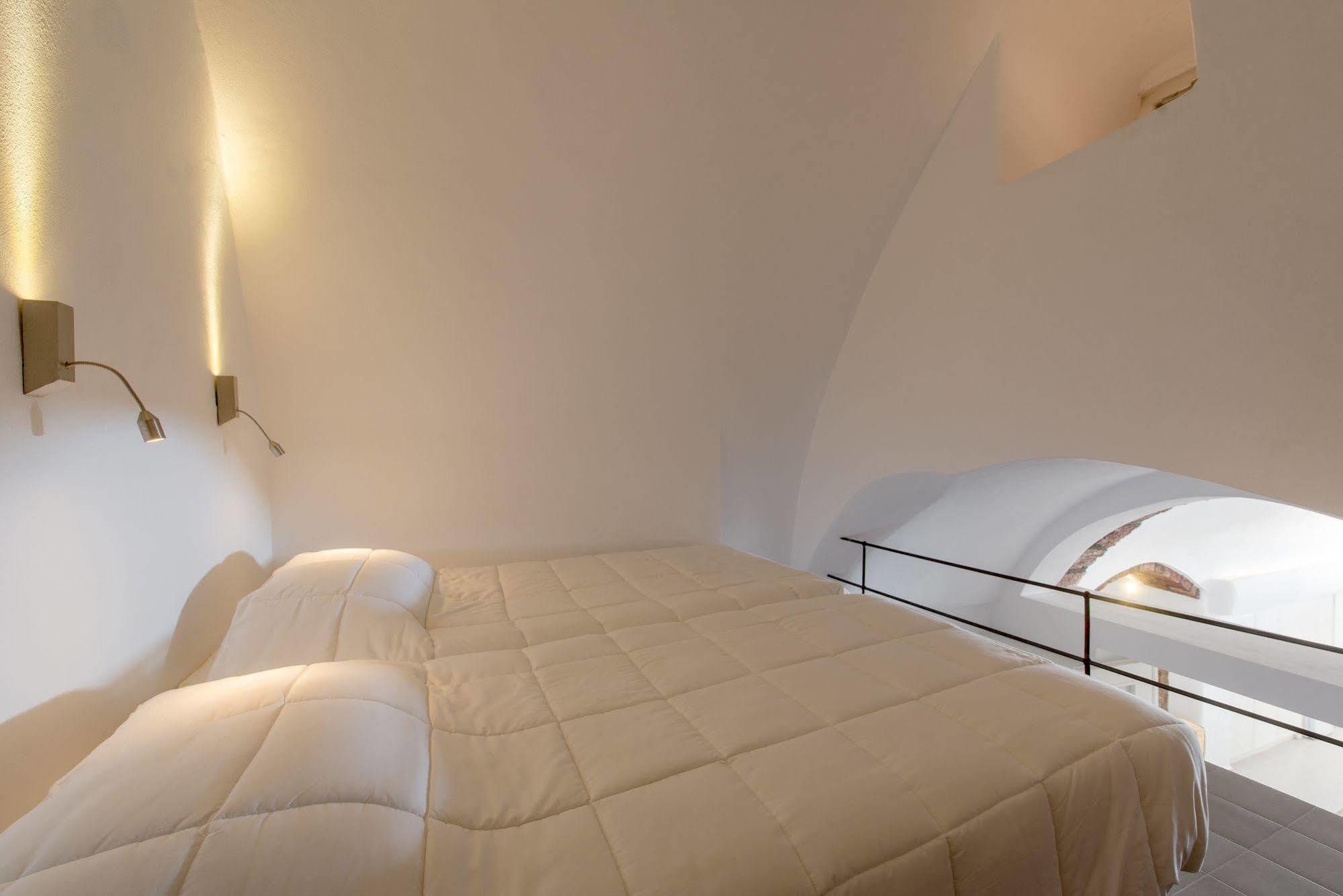 Hotel Renos 4*