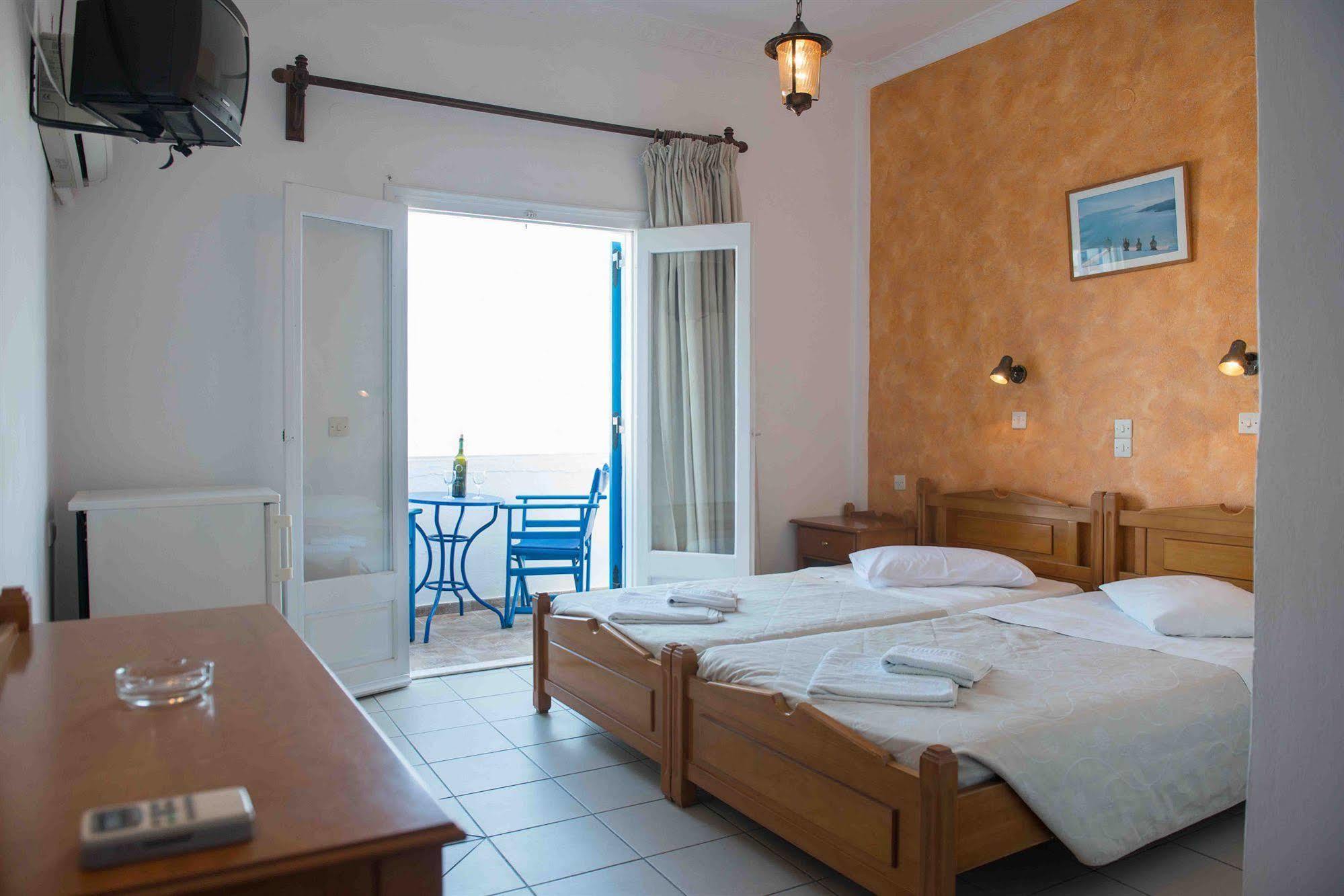Olympia Hotel 3*