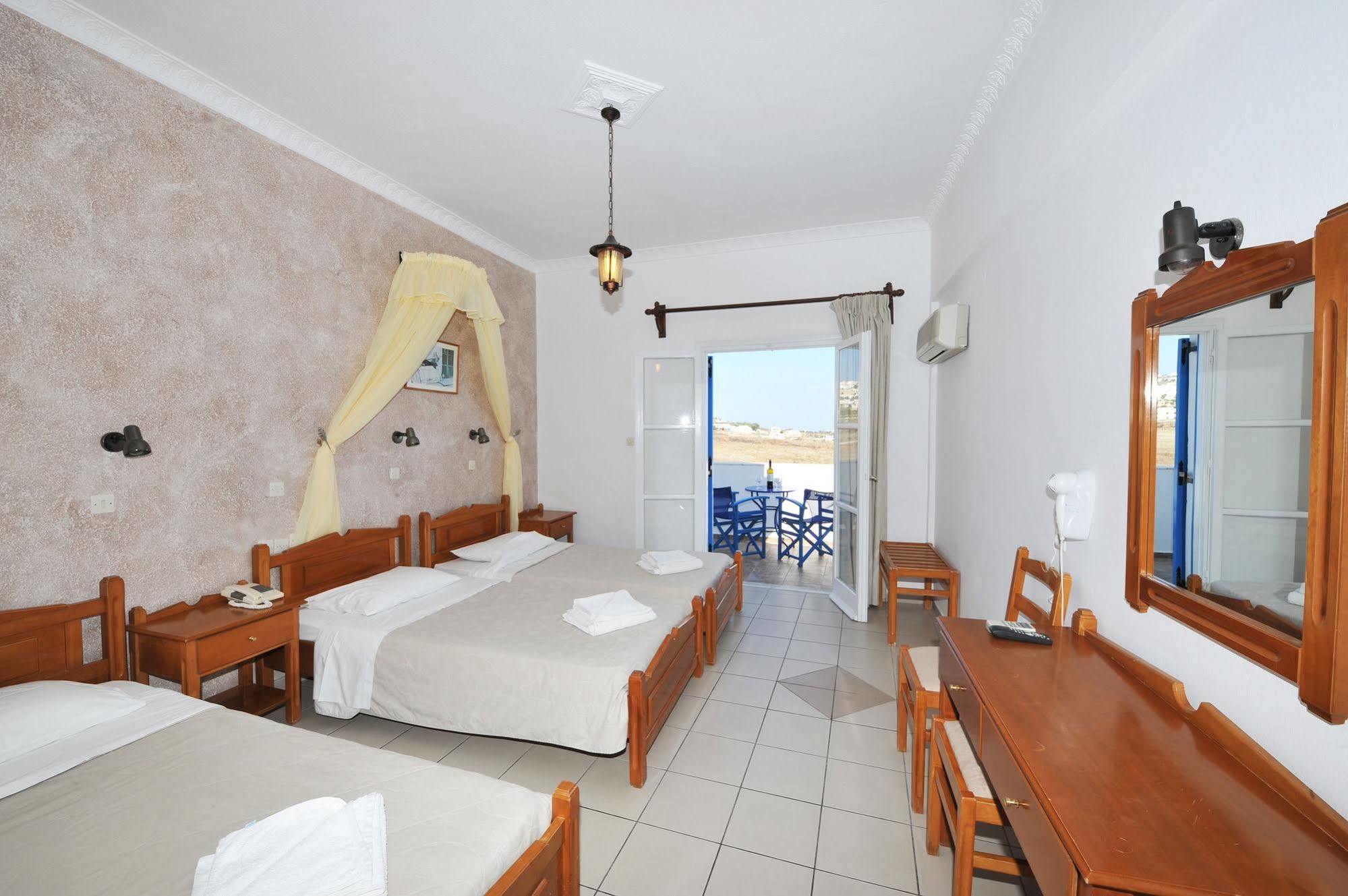 Olympia Hotel Karterados (Santorini)
