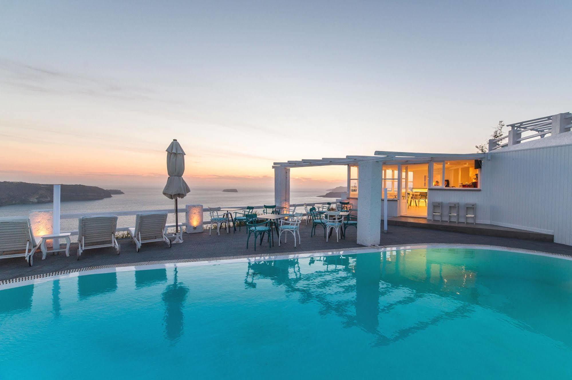 Artemis Hotel
