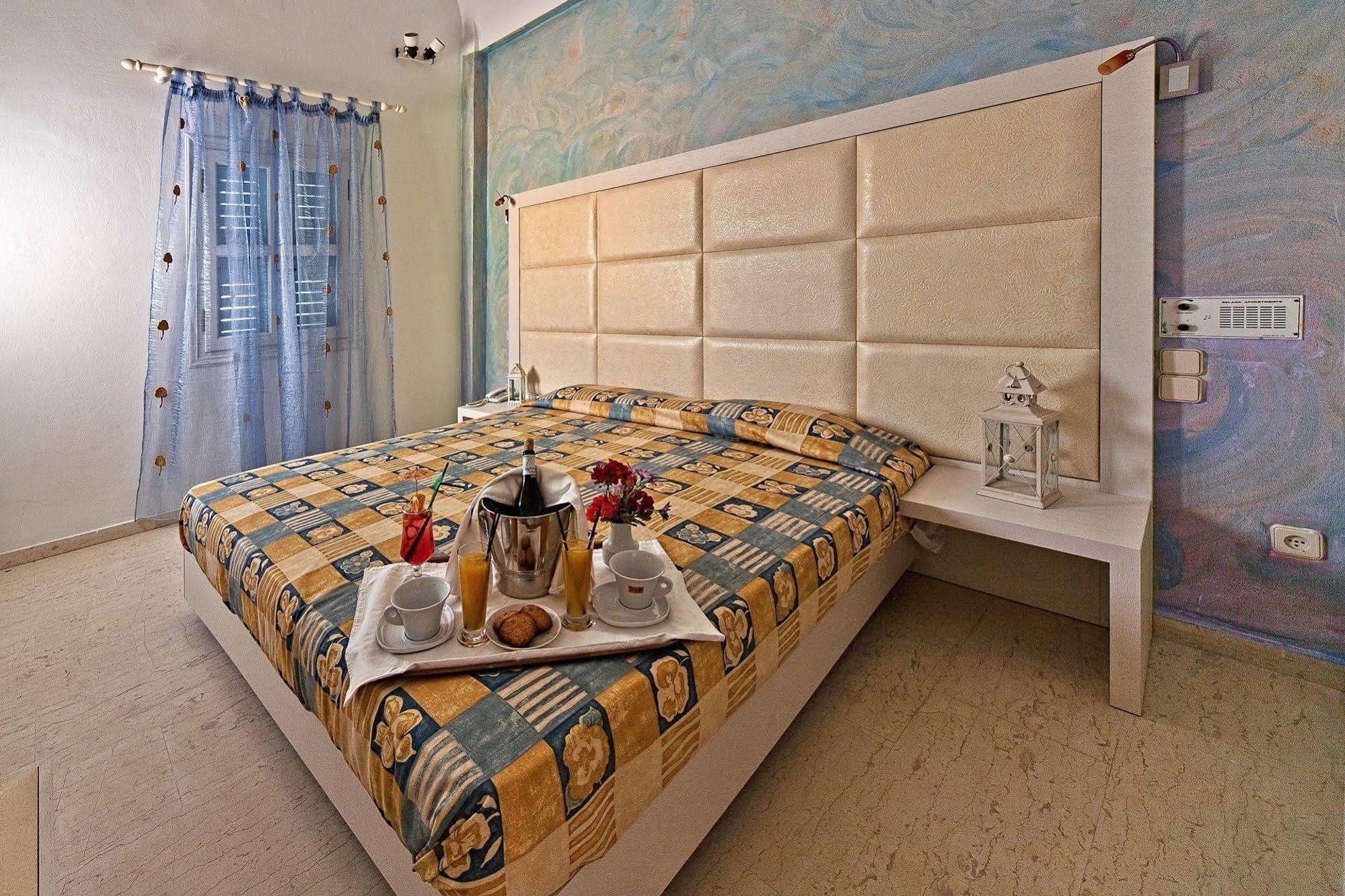 Sellada 3* Kamari (Santorini)