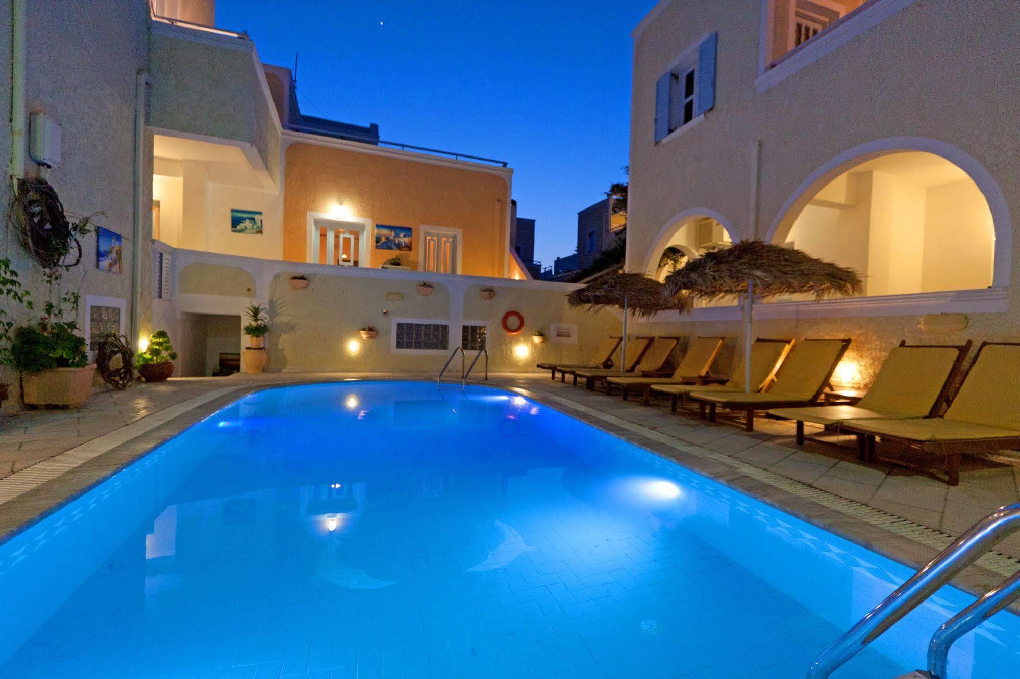 Aparthotel Sellada Kamari (Santorini)