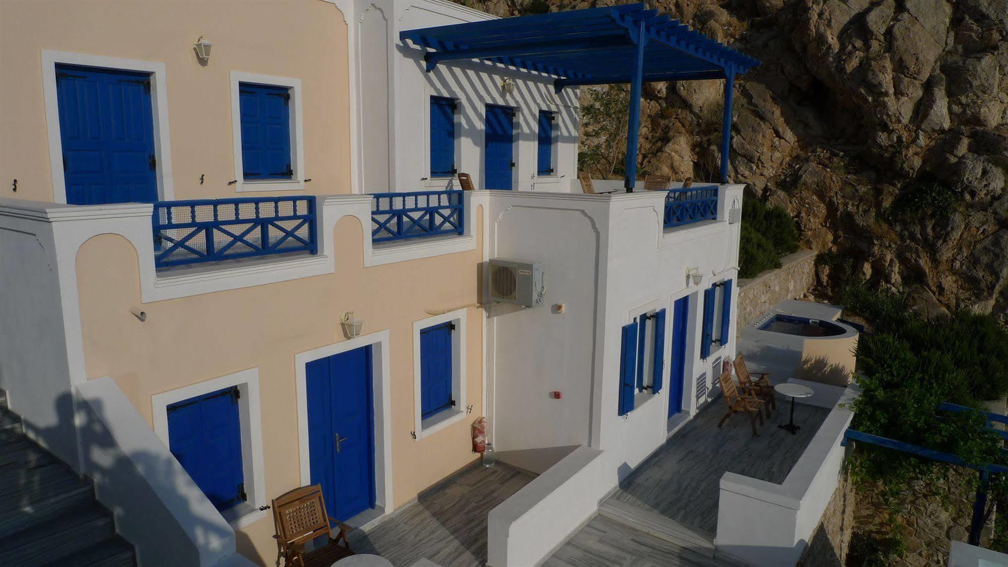 Aegean View Kamari (Santorini)