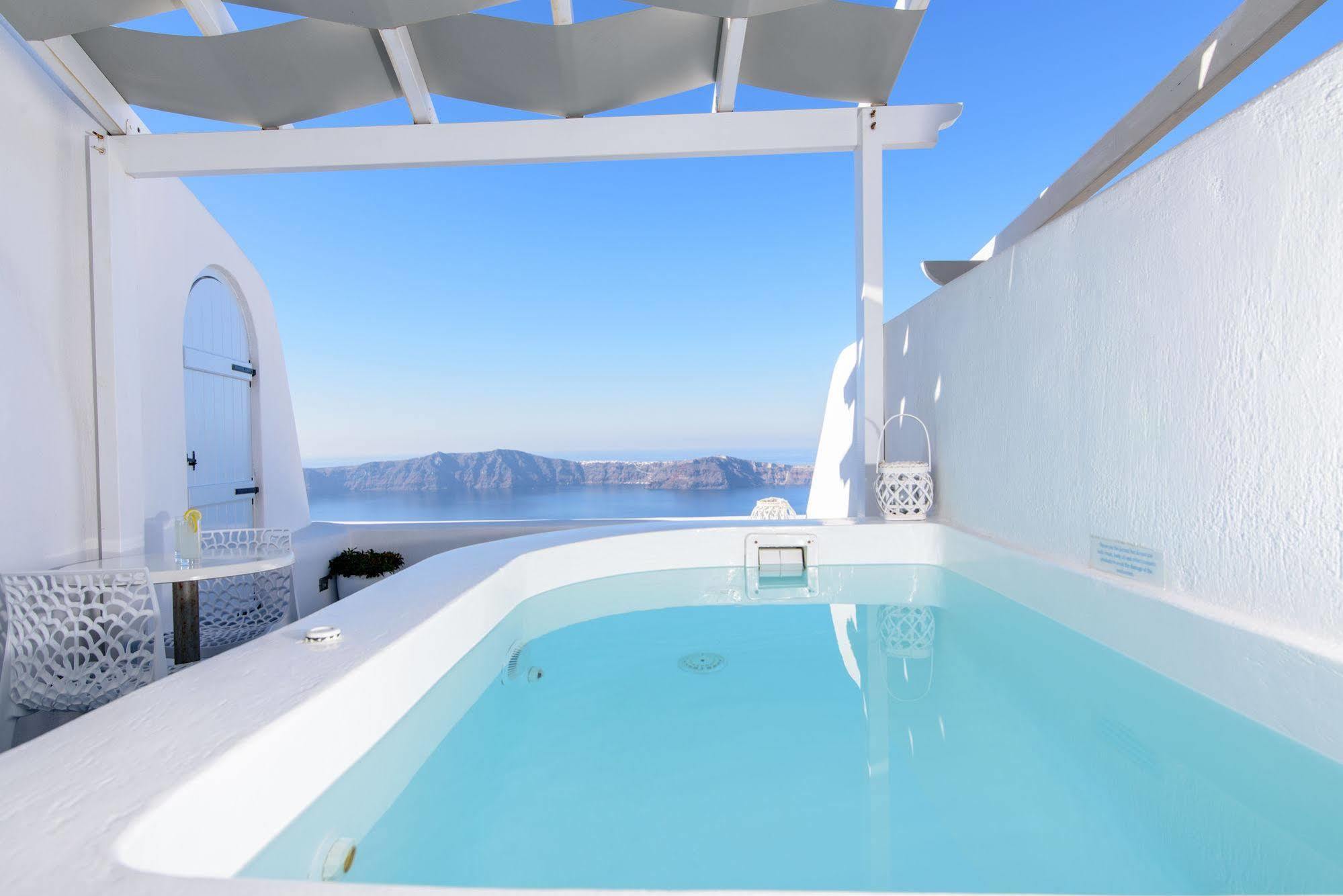 Dreaming View Imerovigli (Santorini)