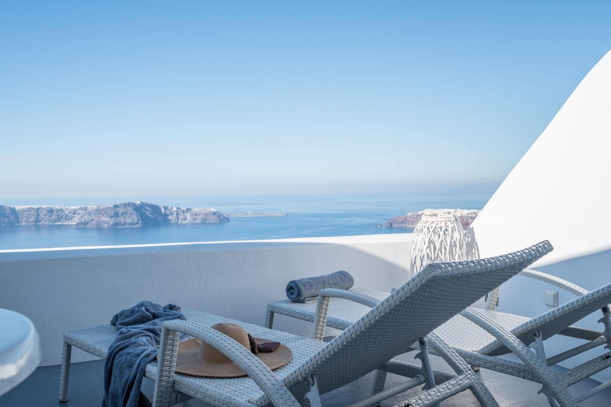 Dreaming View Imerovigli (Santorini)