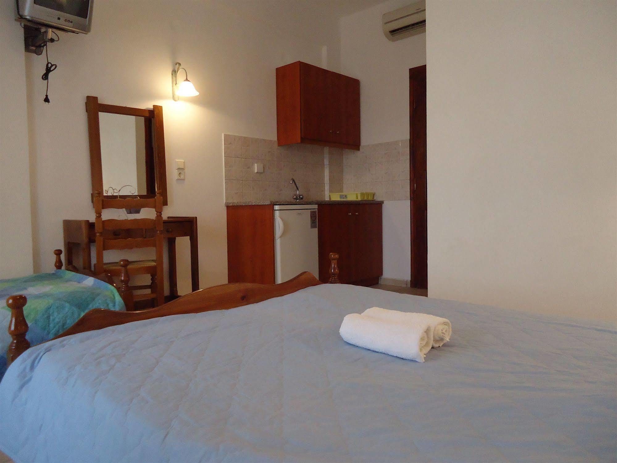 Mandilaria Guest house 2*