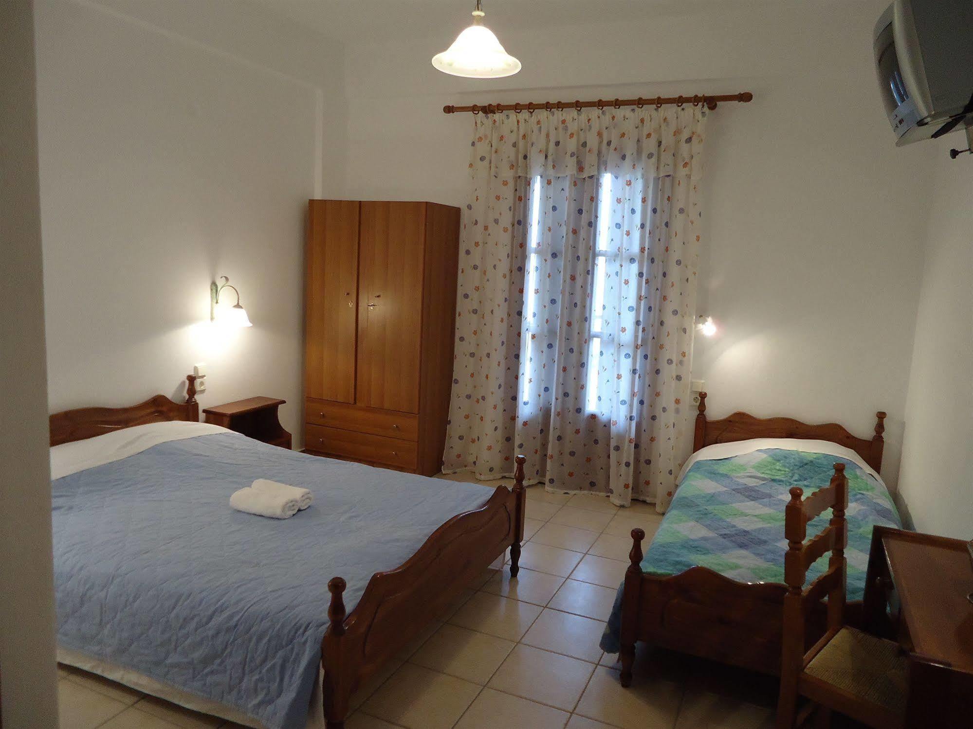 Mandilaria Guest house Perivolos (Santorini)