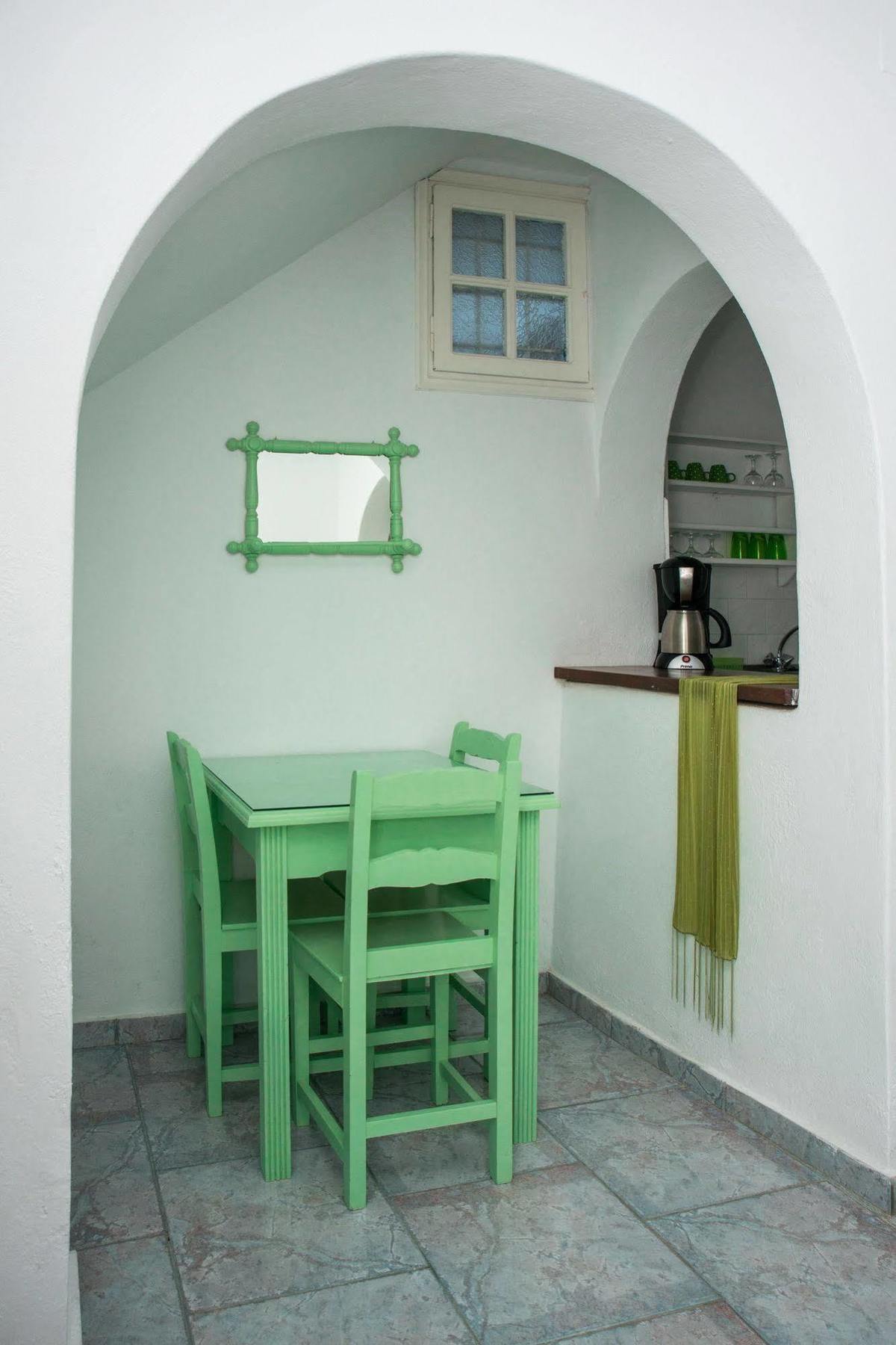 Prekas Apartment *