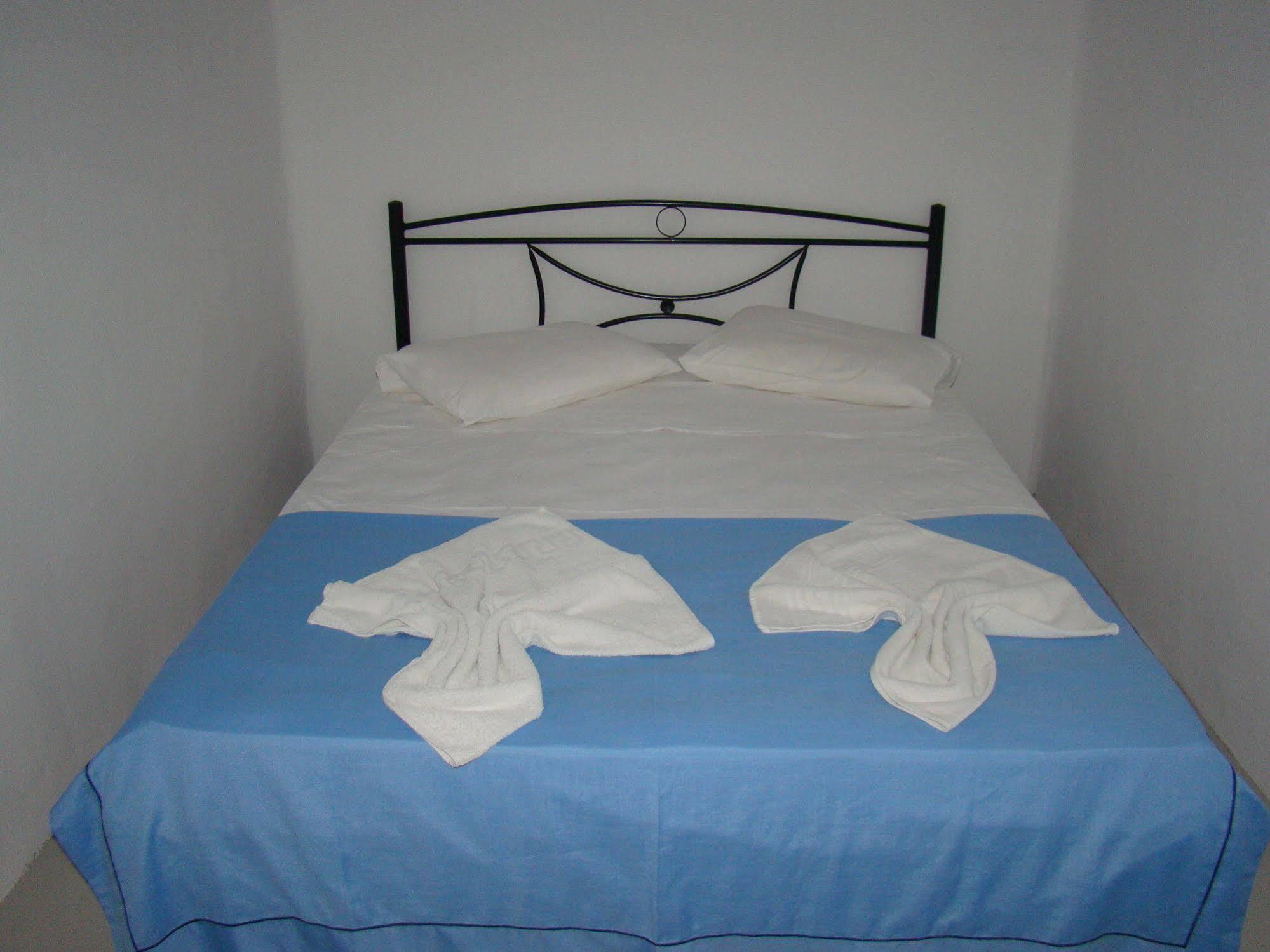 Tonaras & Apartamento Perissa
