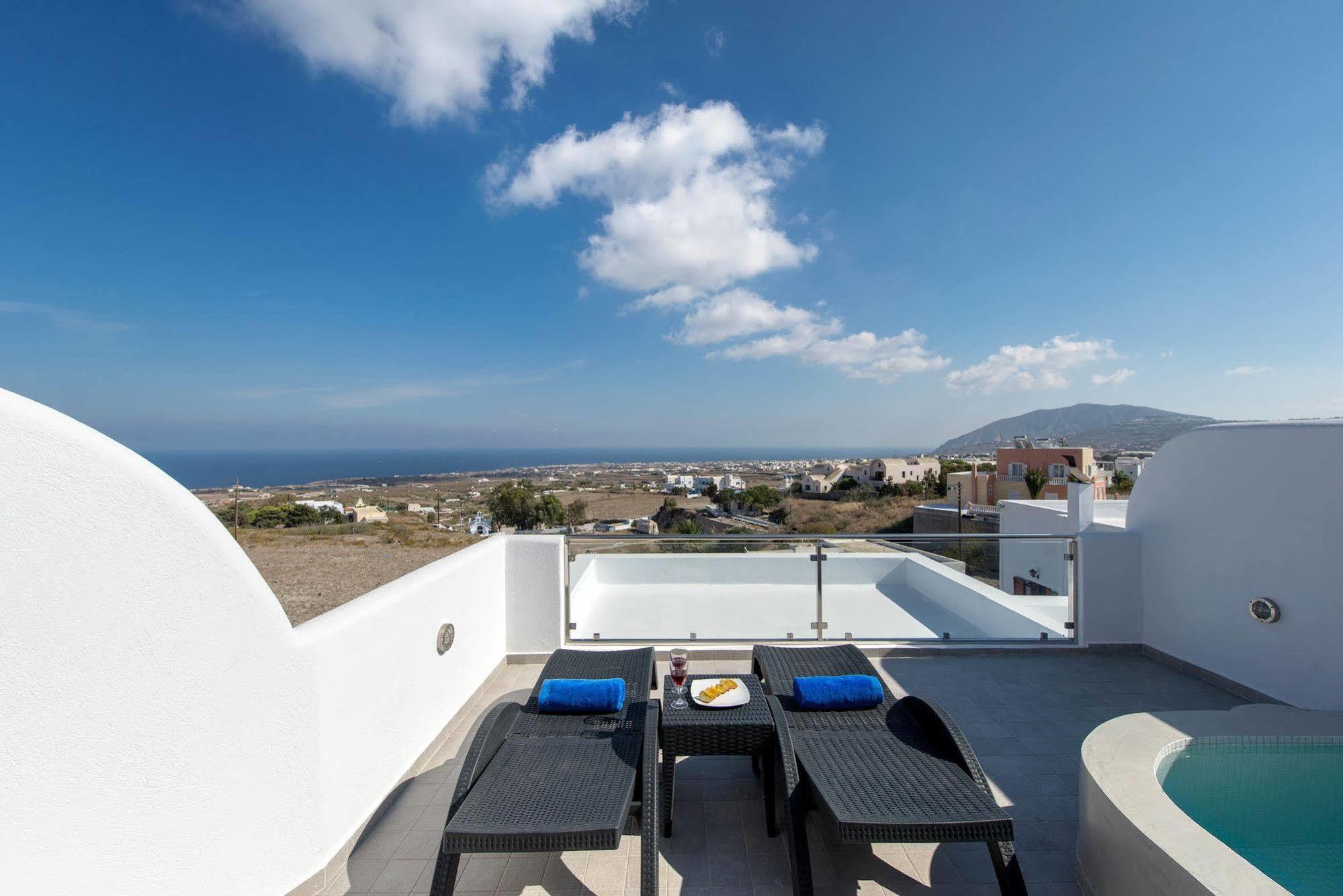 Anamnesis Aparthotel Fira (Santorini)
