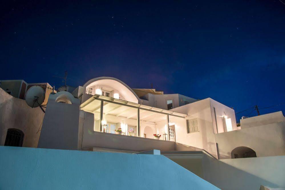Erofili Fira (Santorini)