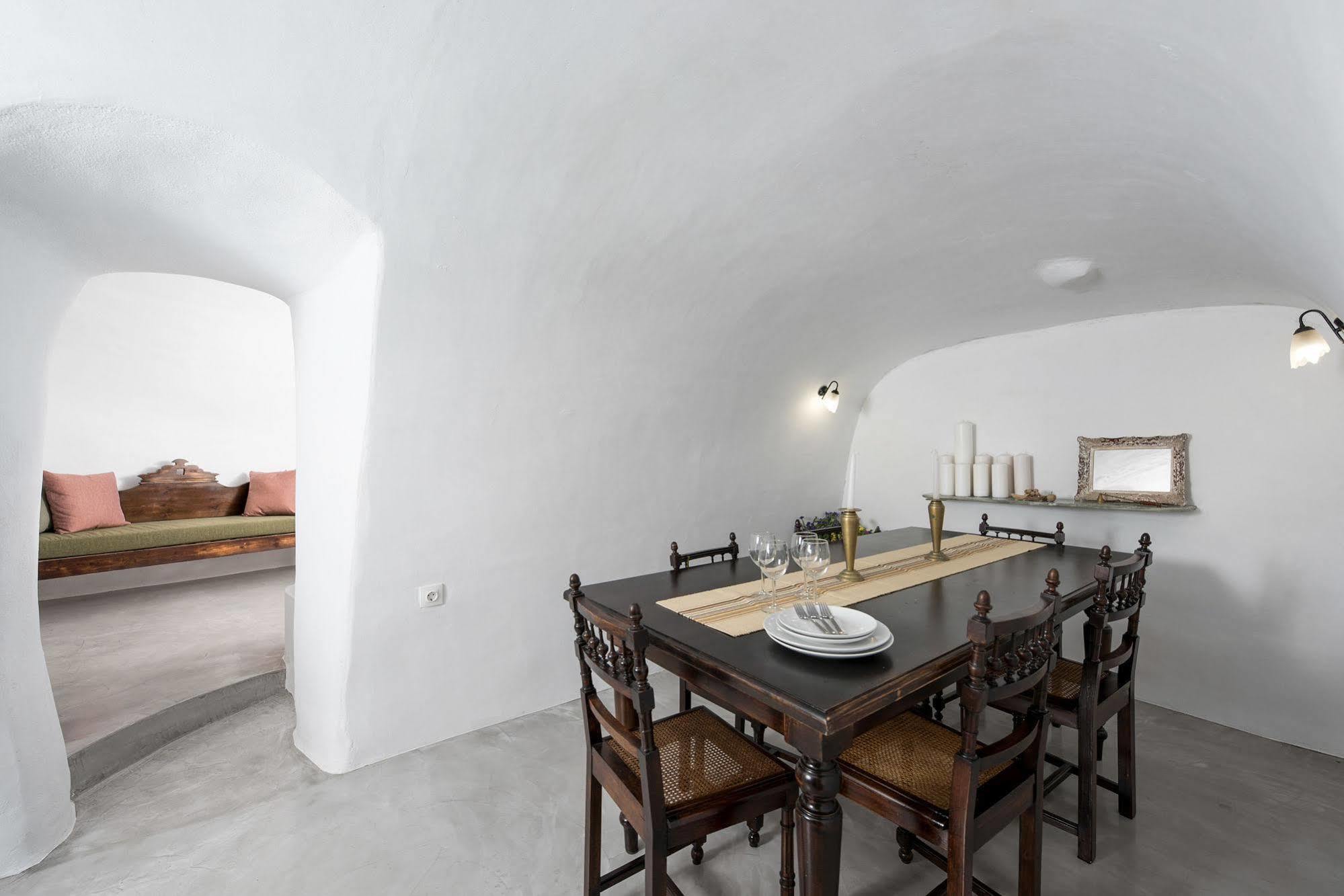 Erofili * Fira (Santorini)