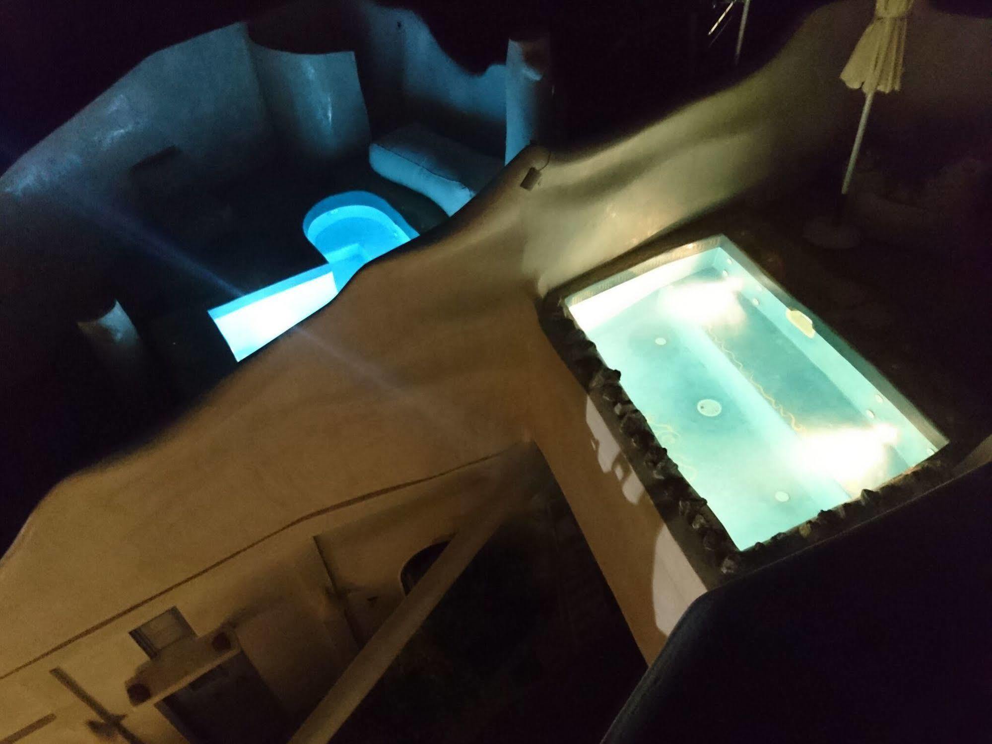 Aura Caves Apartment