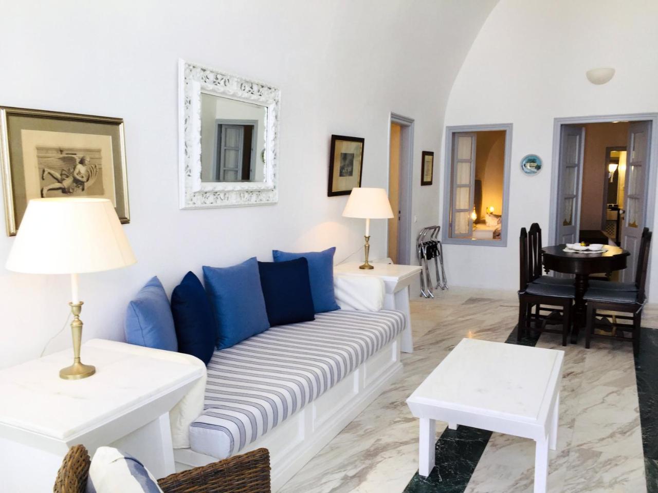 Hotel Aigialos Luxury Traditional Settlement Fira (Santorini)