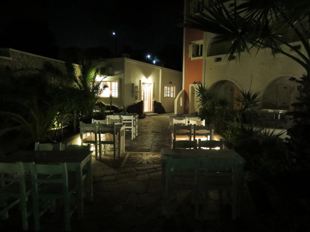 Hotel Manos Karterados (Santorini)