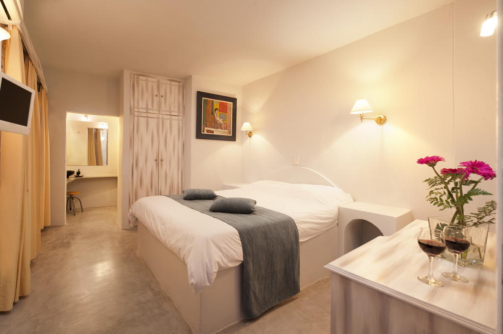 Regina Mare-adults Only 4* Imerovigli (Santorini)