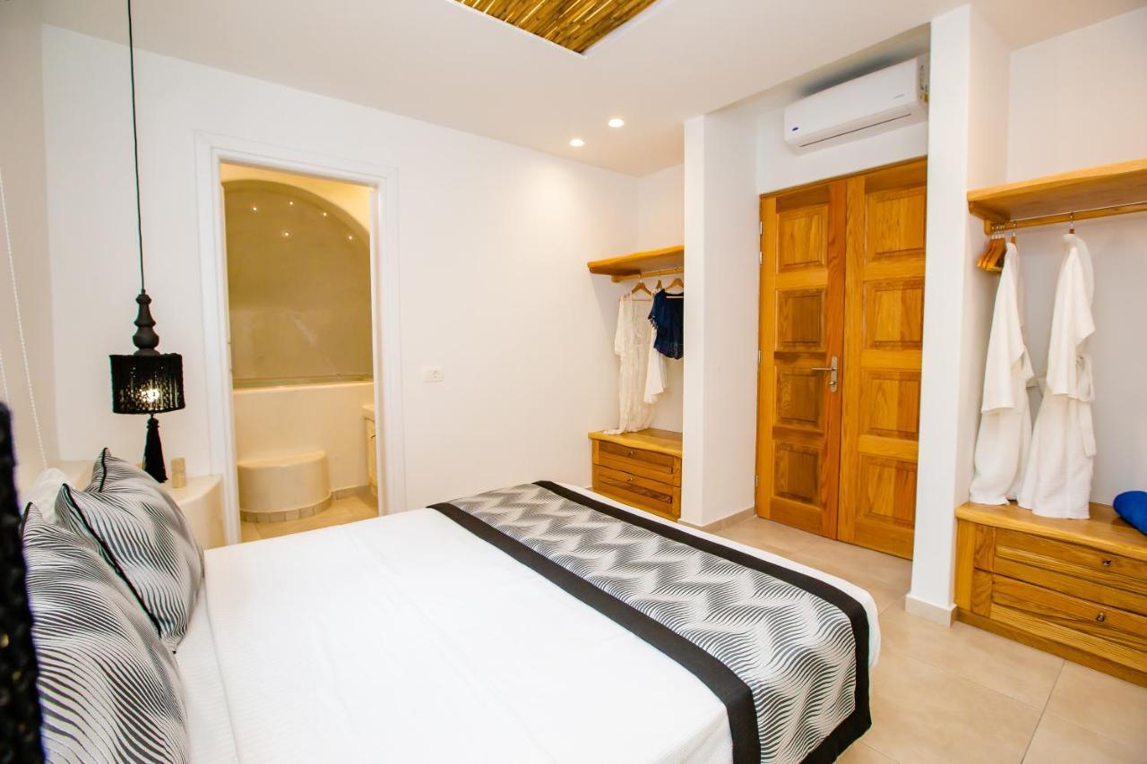 Apartment Perla Nera Fira (Santorini)