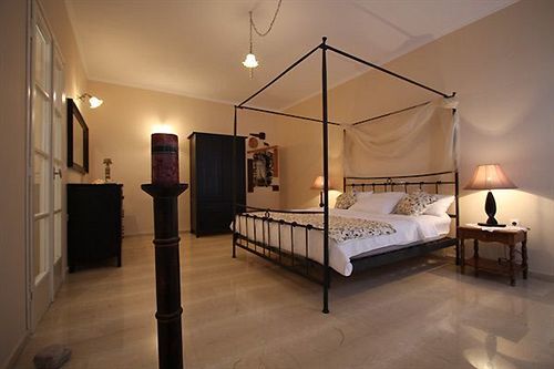 Hotel The Boathouse 3*