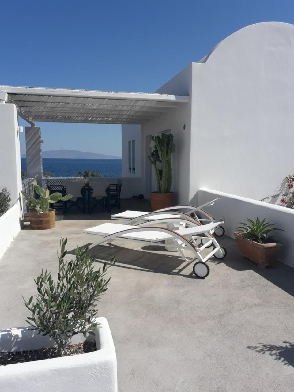 Sun Anemos Oia (Santorini)