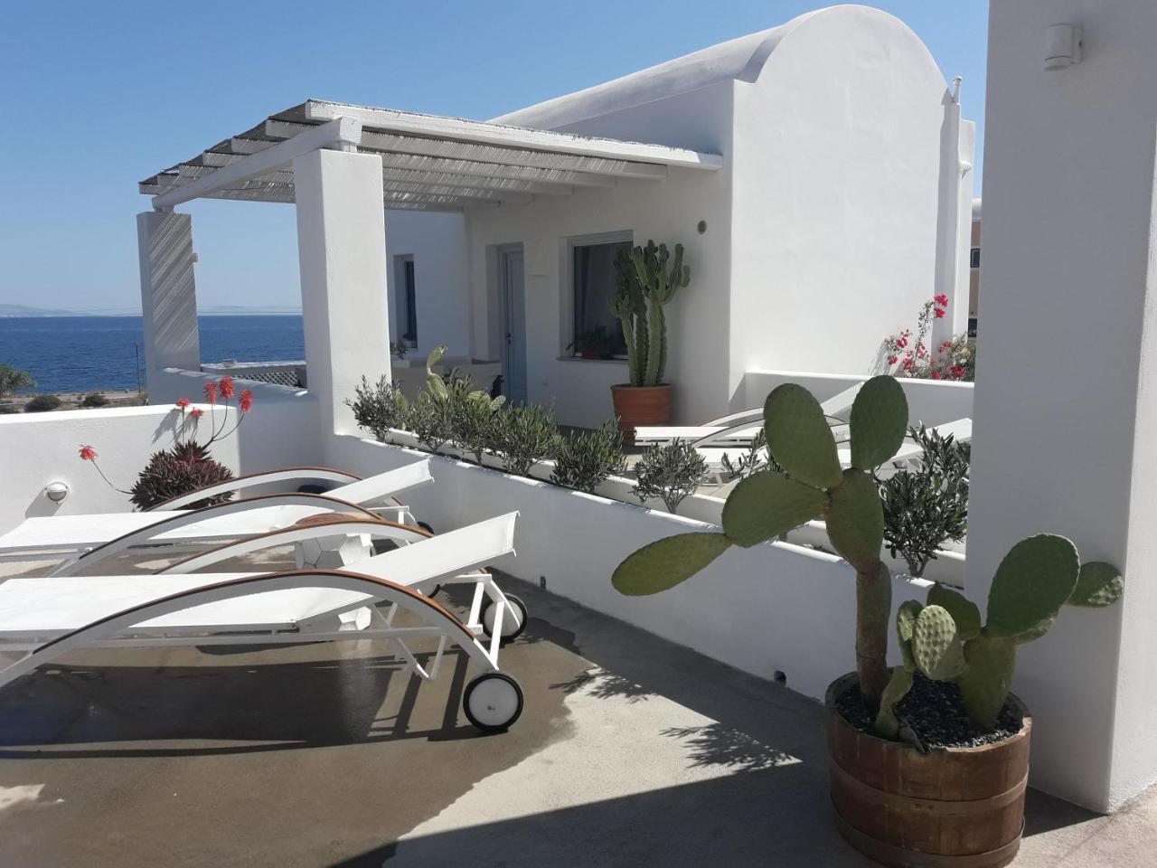 Sun Anemos Oia (Santorini)